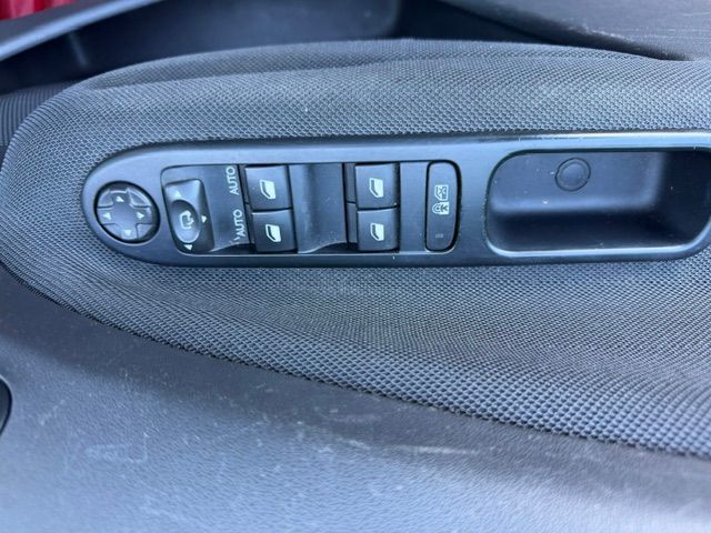 CITROEN C3 Picasso 1.2 Pure Tech Attraction-image-10