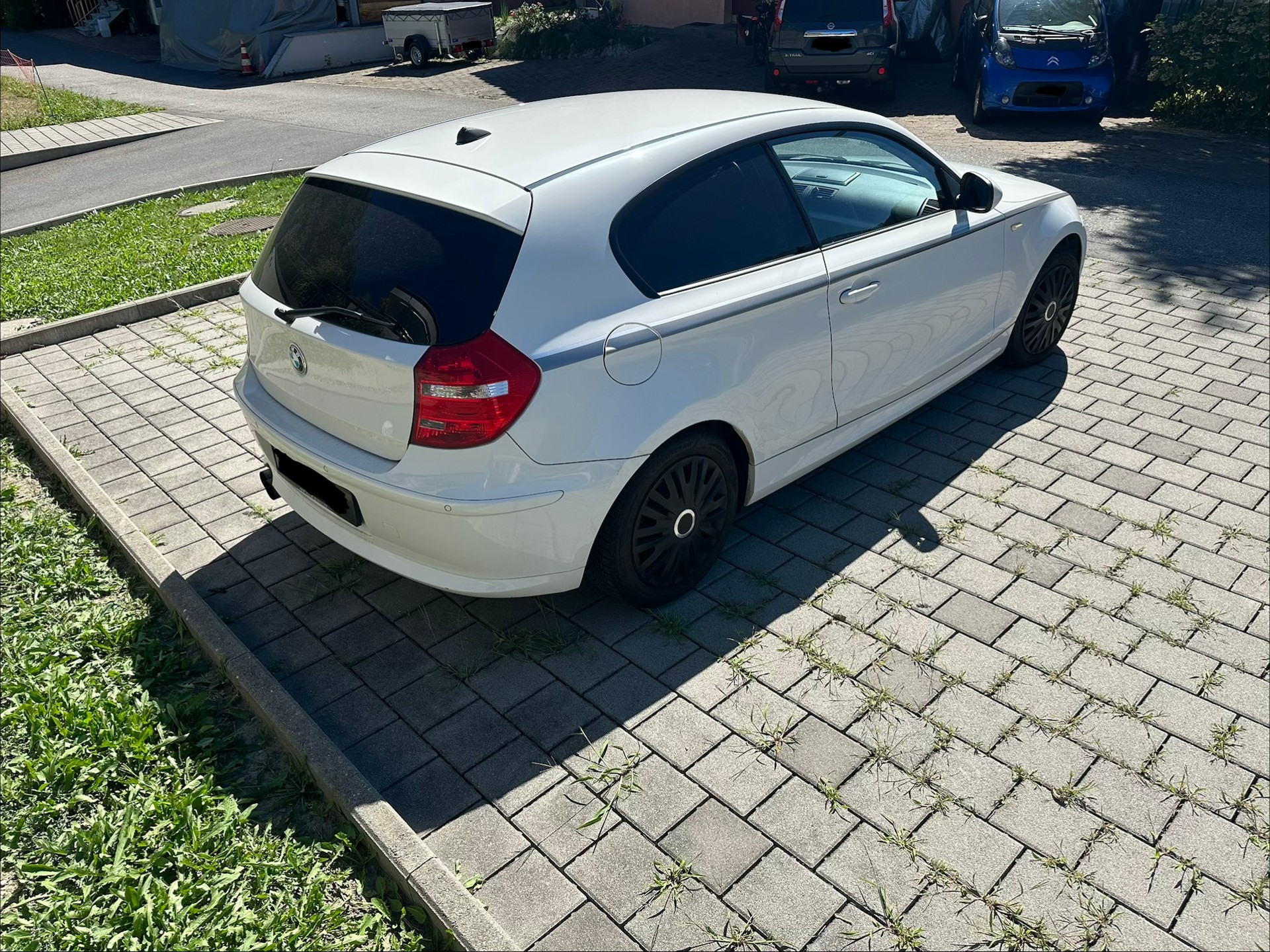 BMW 116i-image-2