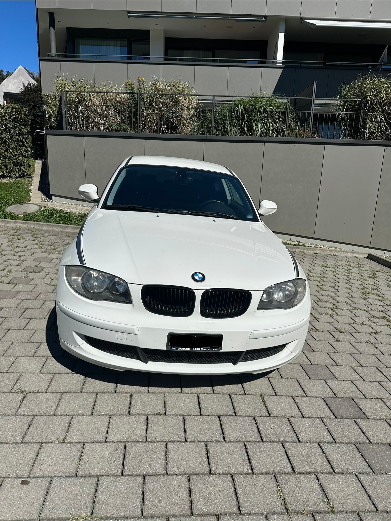 BMW 116i-image-1