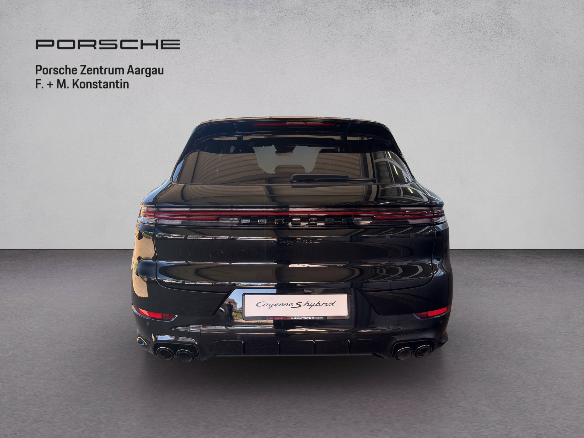 PORSCHE Cayenne S E-Hybrid Black Edition-image-4