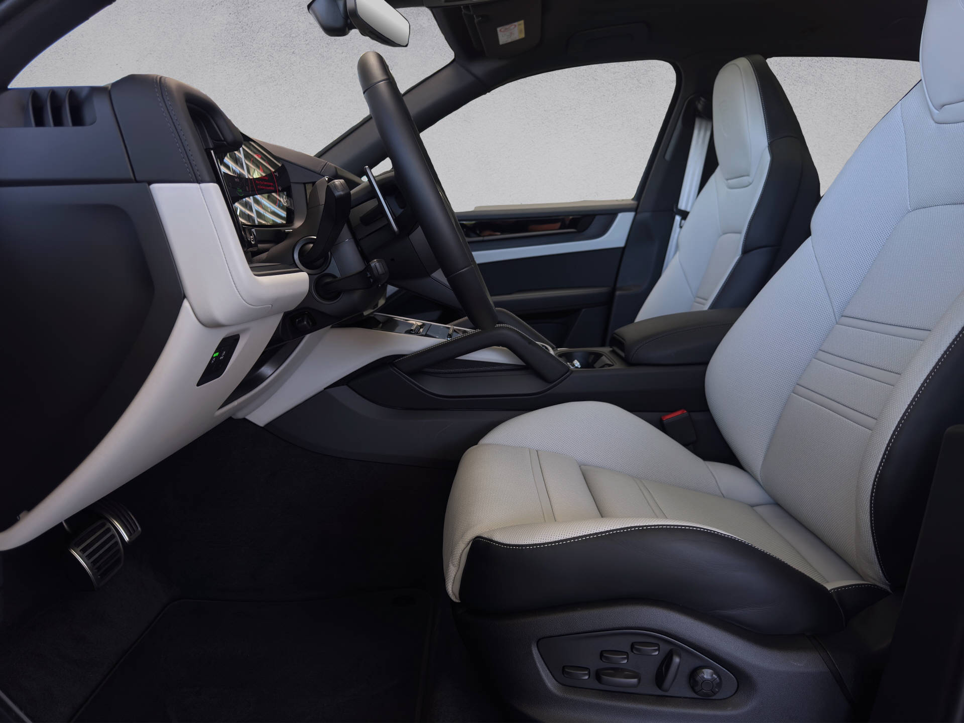 PORSCHE Cayenne S E-Hybrid Black Edition-image-6
