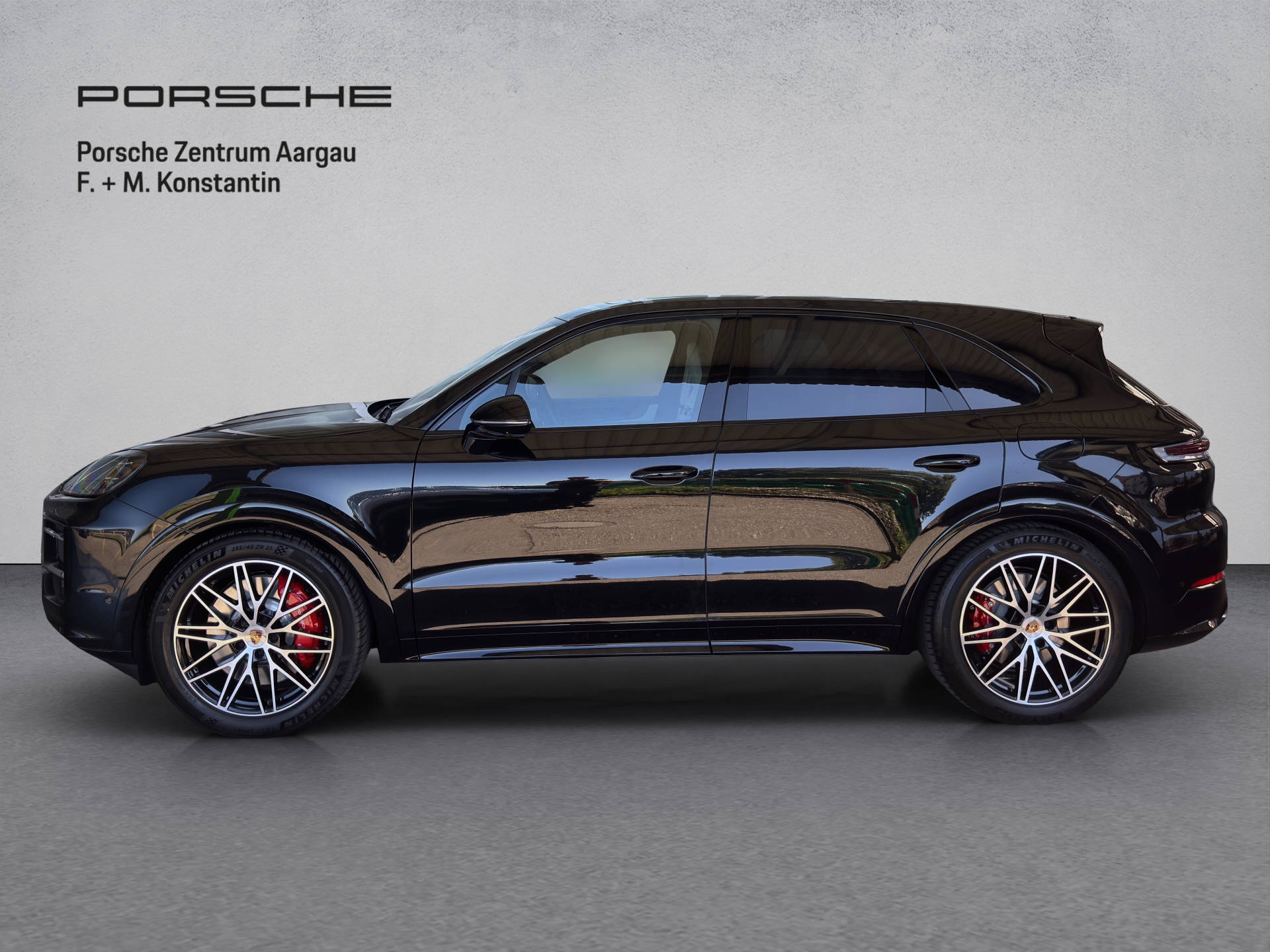 PORSCHE Cayenne S E-Hybrid Black Edition-image-2