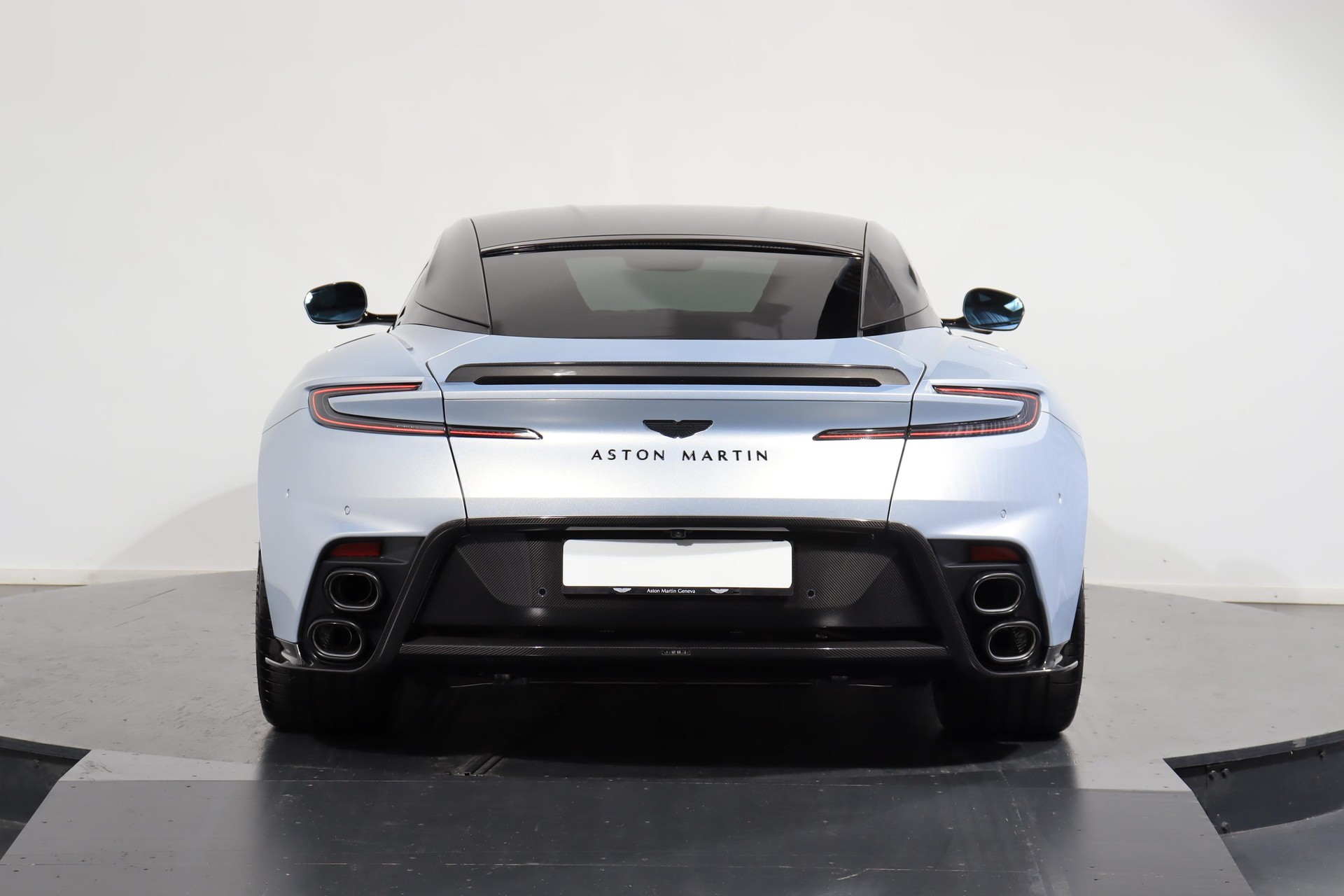 ASTON MARTIN DB12 Coupé 4.0 S V8 Bi-Turbo-image-5
