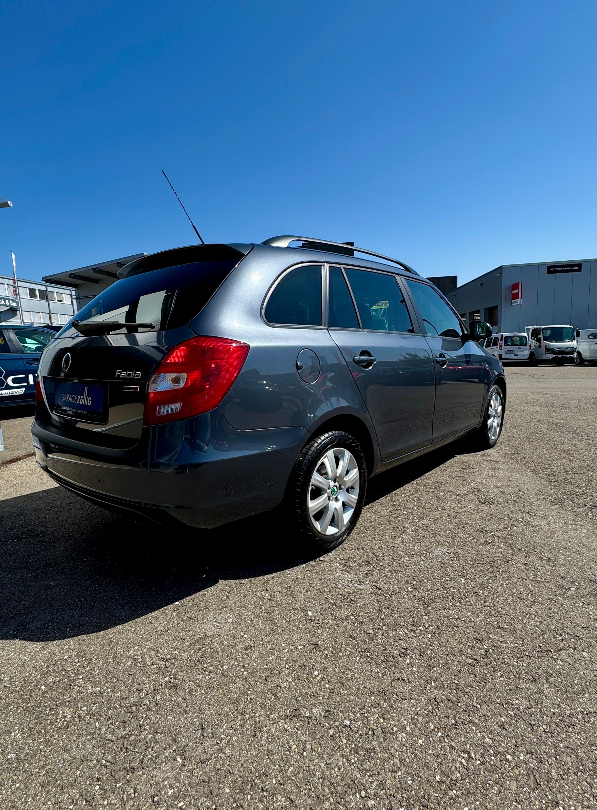 SKODA Fabia 1.2 TSI Ambiente DSG-image-3