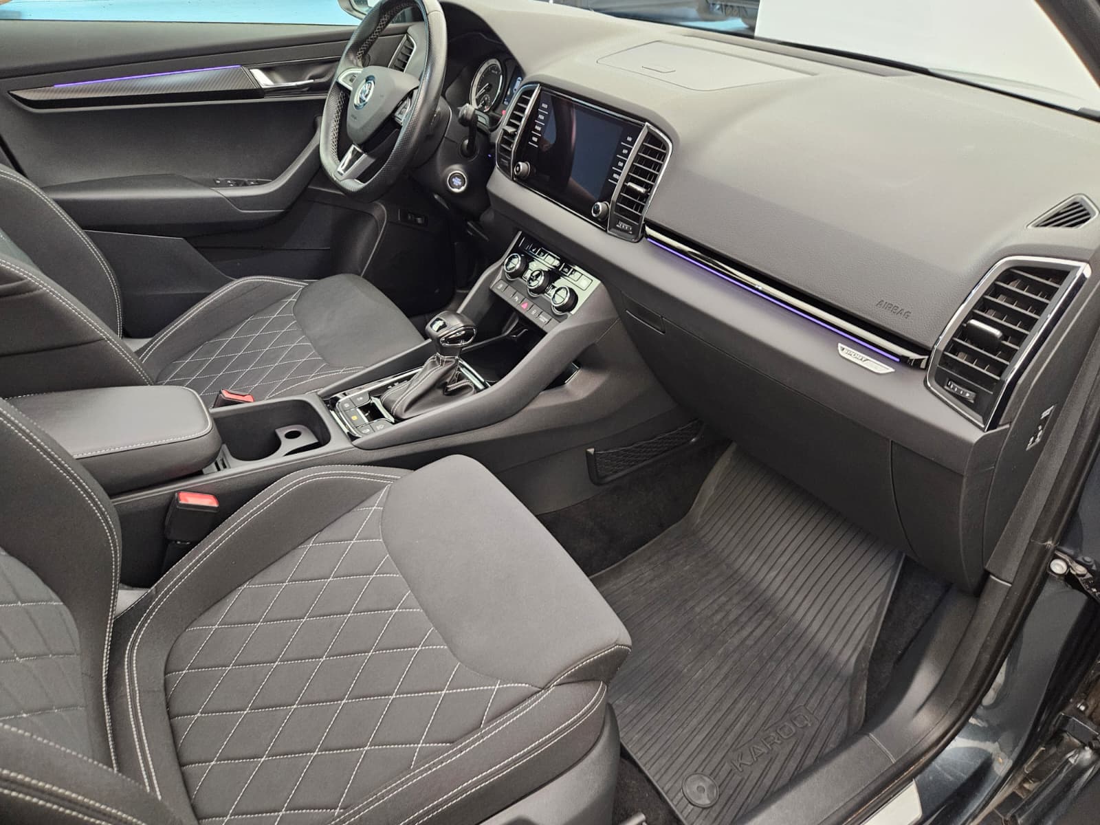 SKODA Karoq 2.0 TSI SportLine 4x4 DSG-image-12
