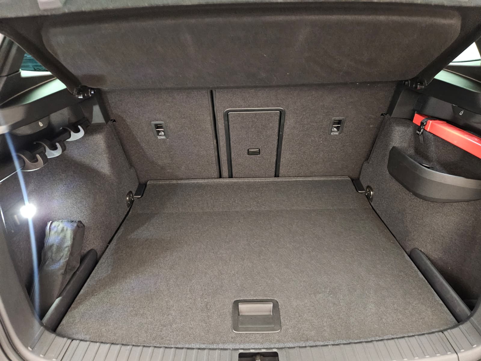 SKODA Karoq 2.0 TSI SportLine 4x4 DSG-image-9
