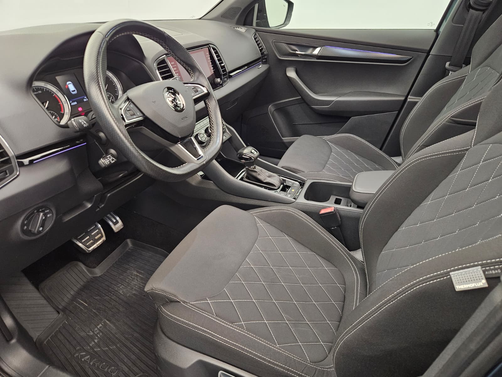 SKODA Karoq 2.0 TSI SportLine 4x4 DSG-image-6