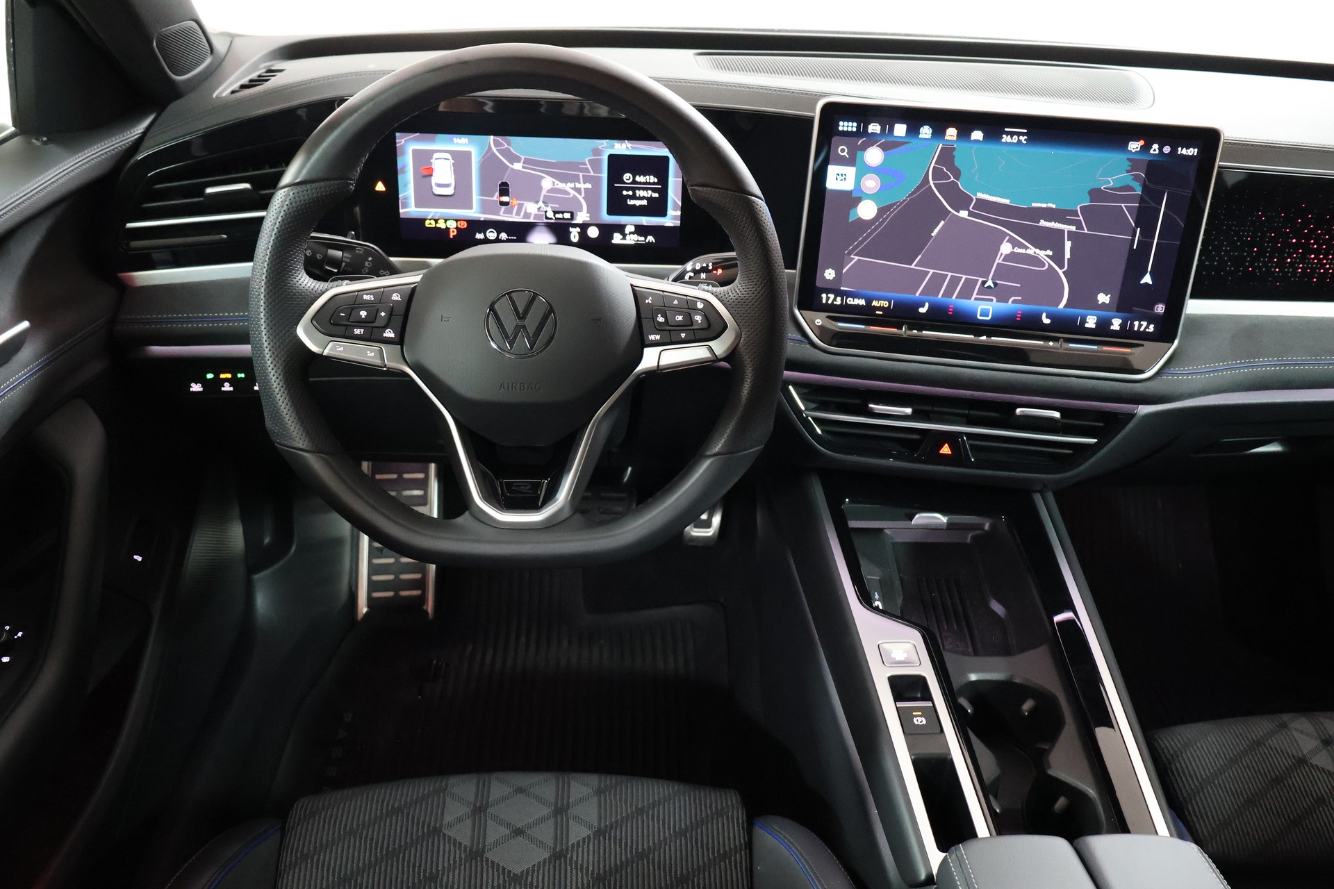 VW Passat Variant 2.0 TDI R-Line 4 Motion DSG-image-8