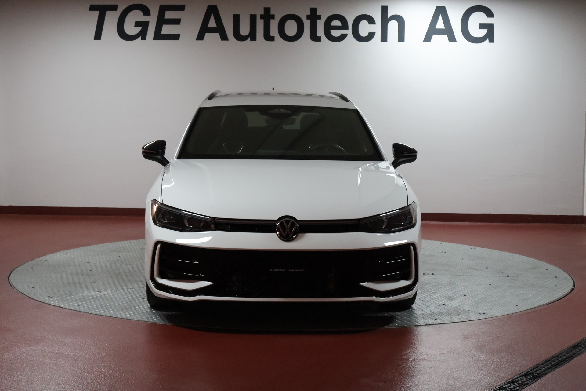VW Passat Variant 2.0 TDI R-Line 4 Motion DSG-showroom-element-1