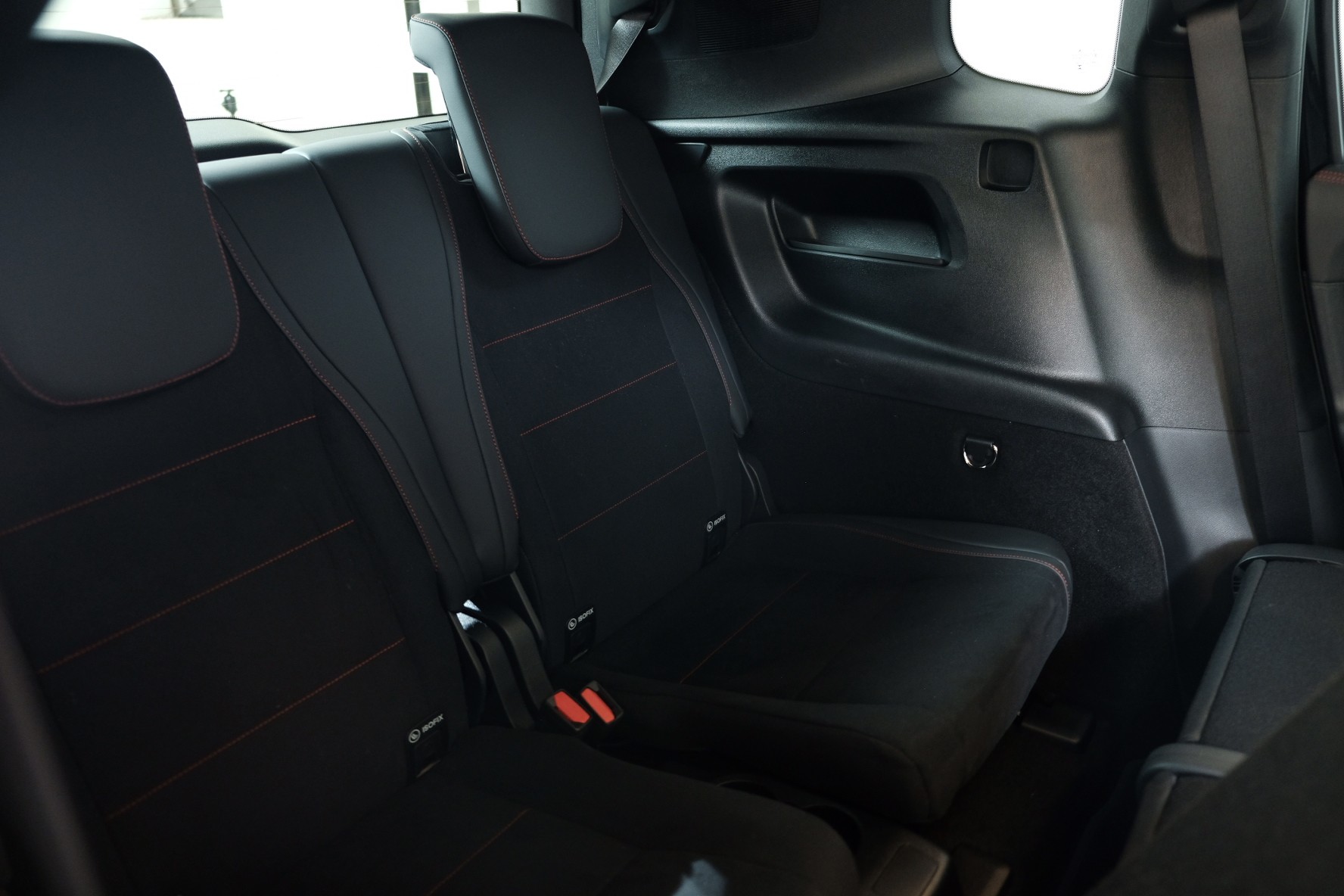MERCEDES-BENZ GLB 220 4matic X248-image-12