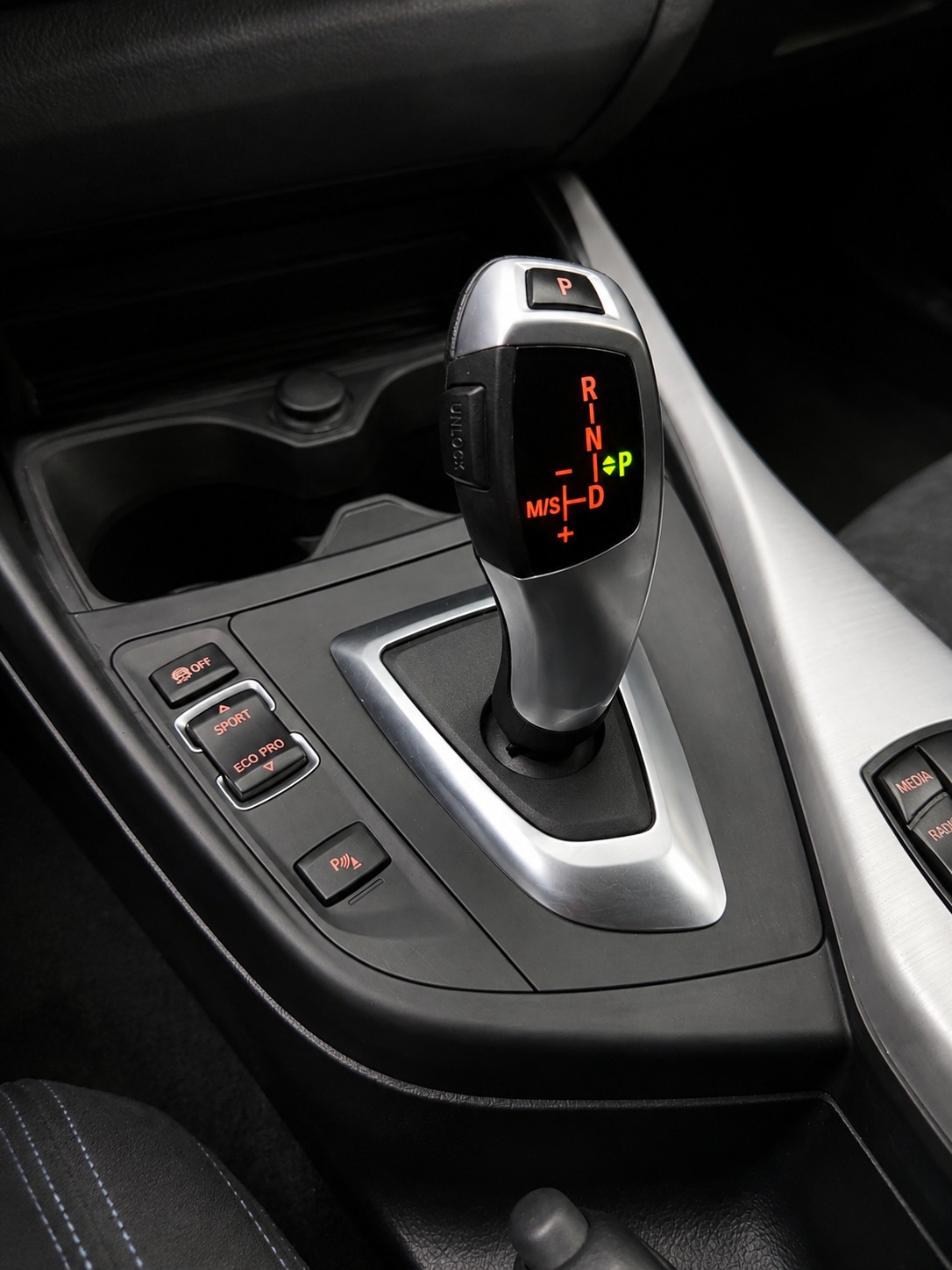 BMW 116i Sport Line Steptronic-image-16