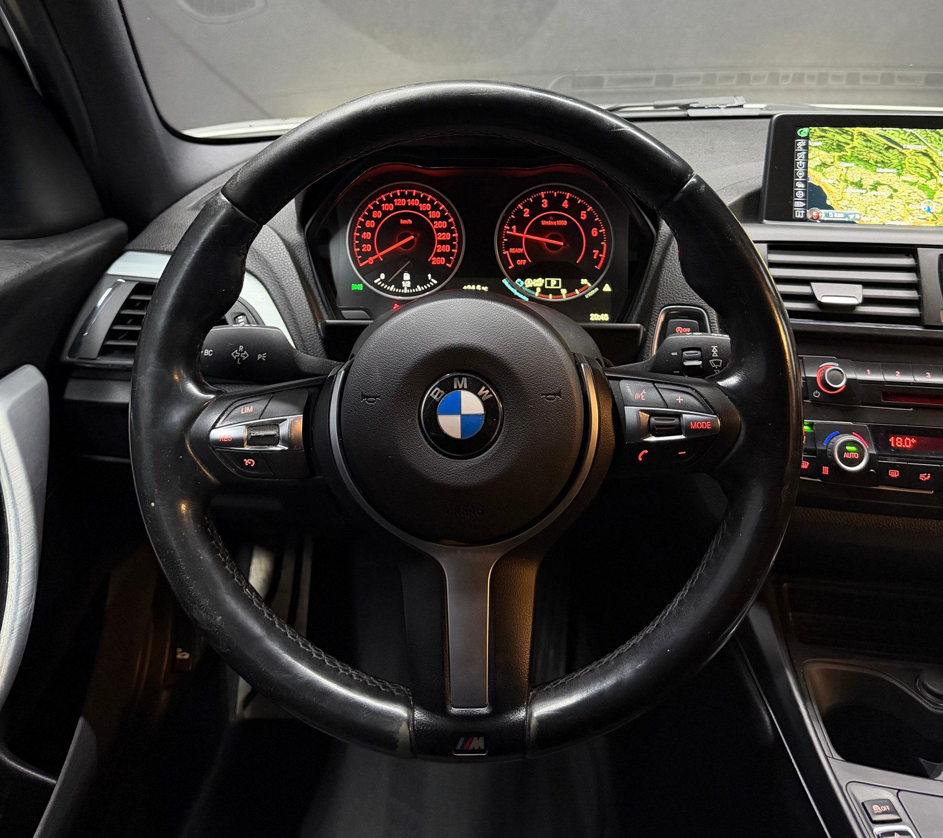 BMW 116i Sport Line Steptronic-image-17