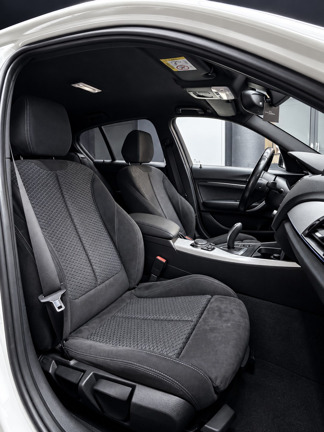BMW 116i Sport Line Steptronic-image-11