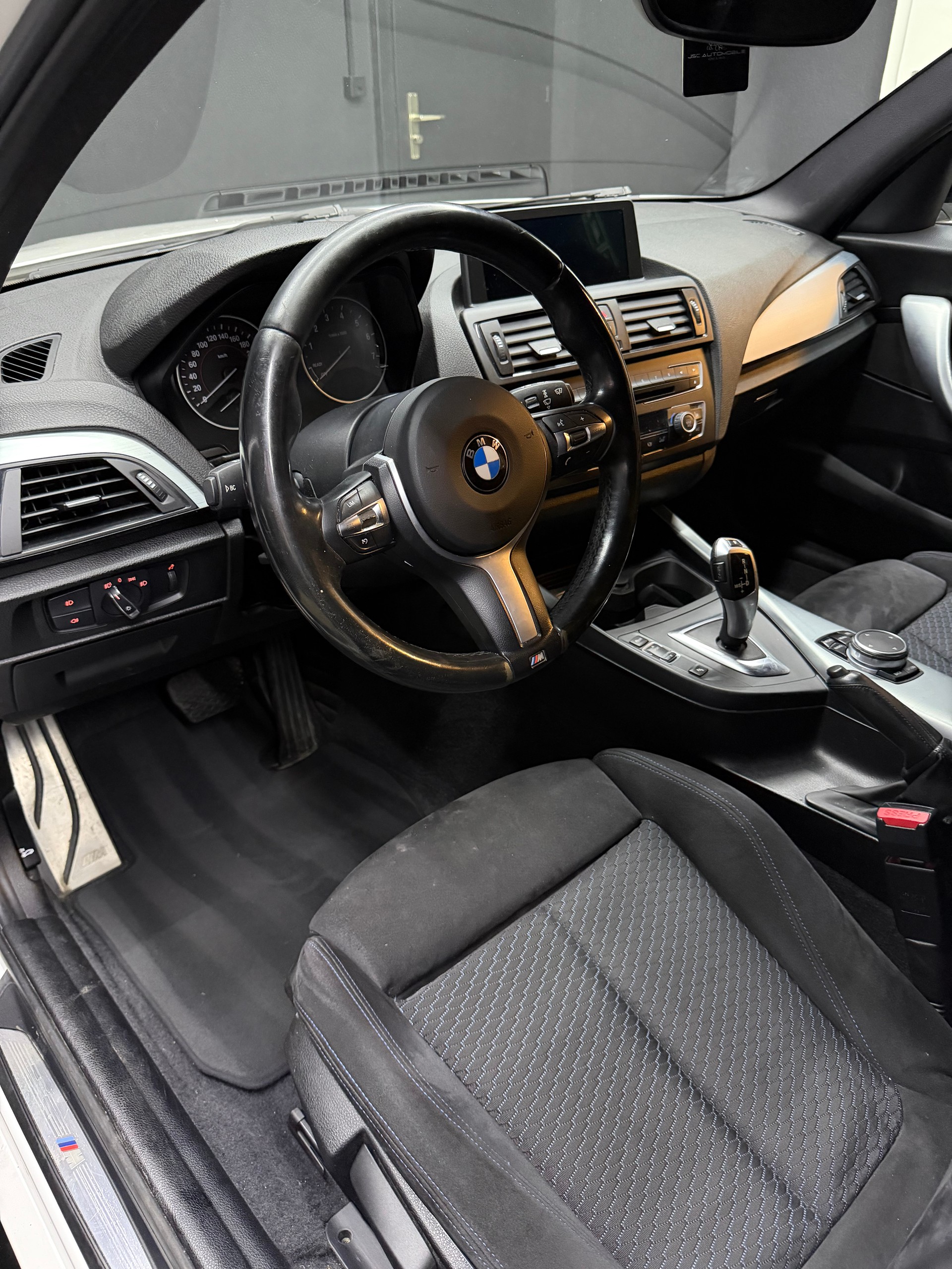 BMW 116i Sport Line Steptronic-image-8