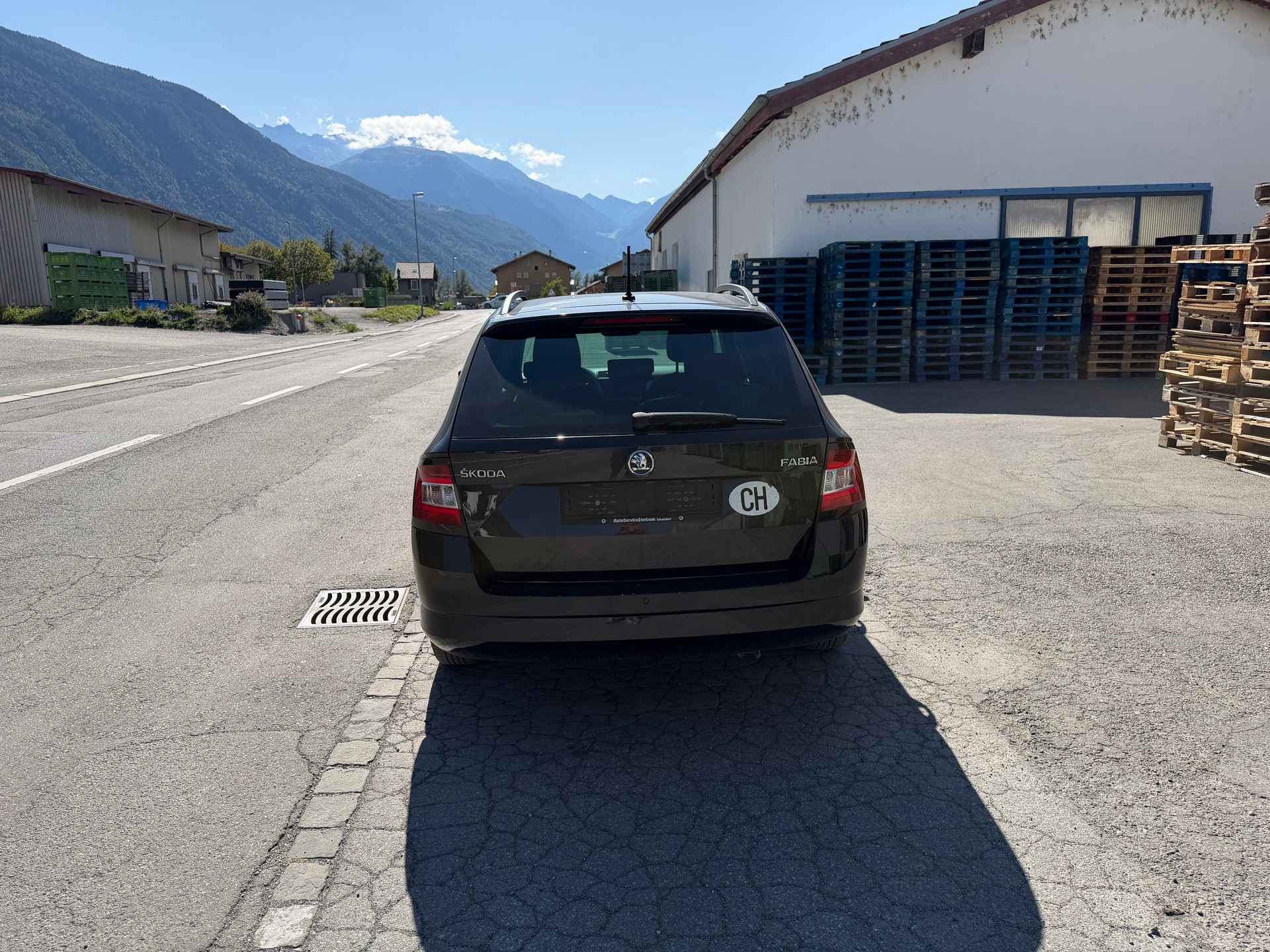 SKODA Fabia 1.2 TSI Swiss Edition-image-7