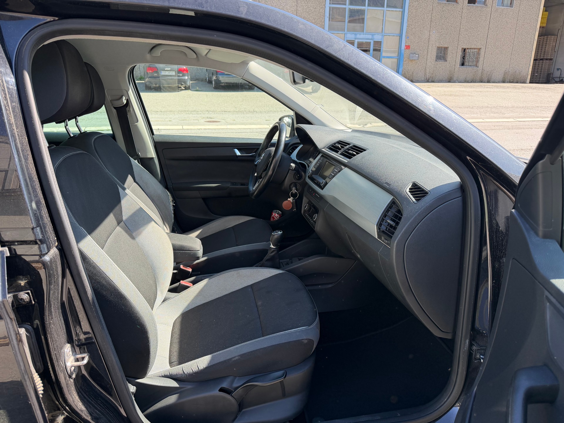 SKODA Fabia 1.2 TSI Swiss Edition-image-5