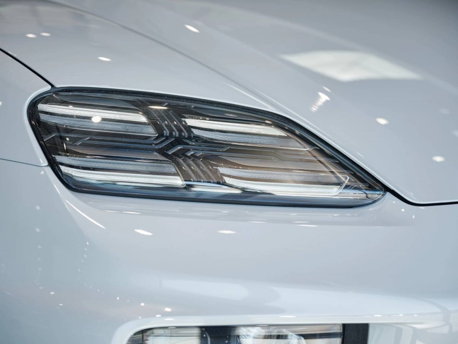 PORSCHE Macan 4S-image-24