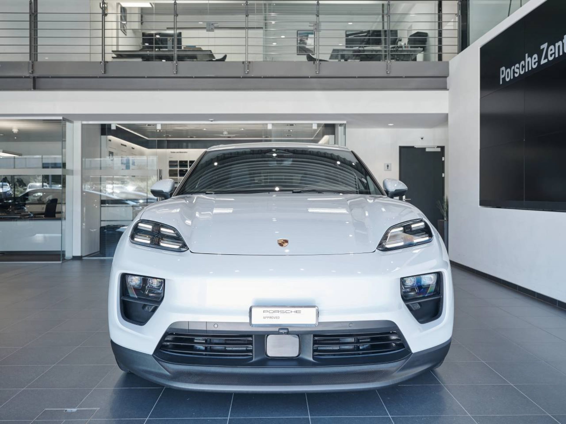PORSCHE Macan 4S-image-9