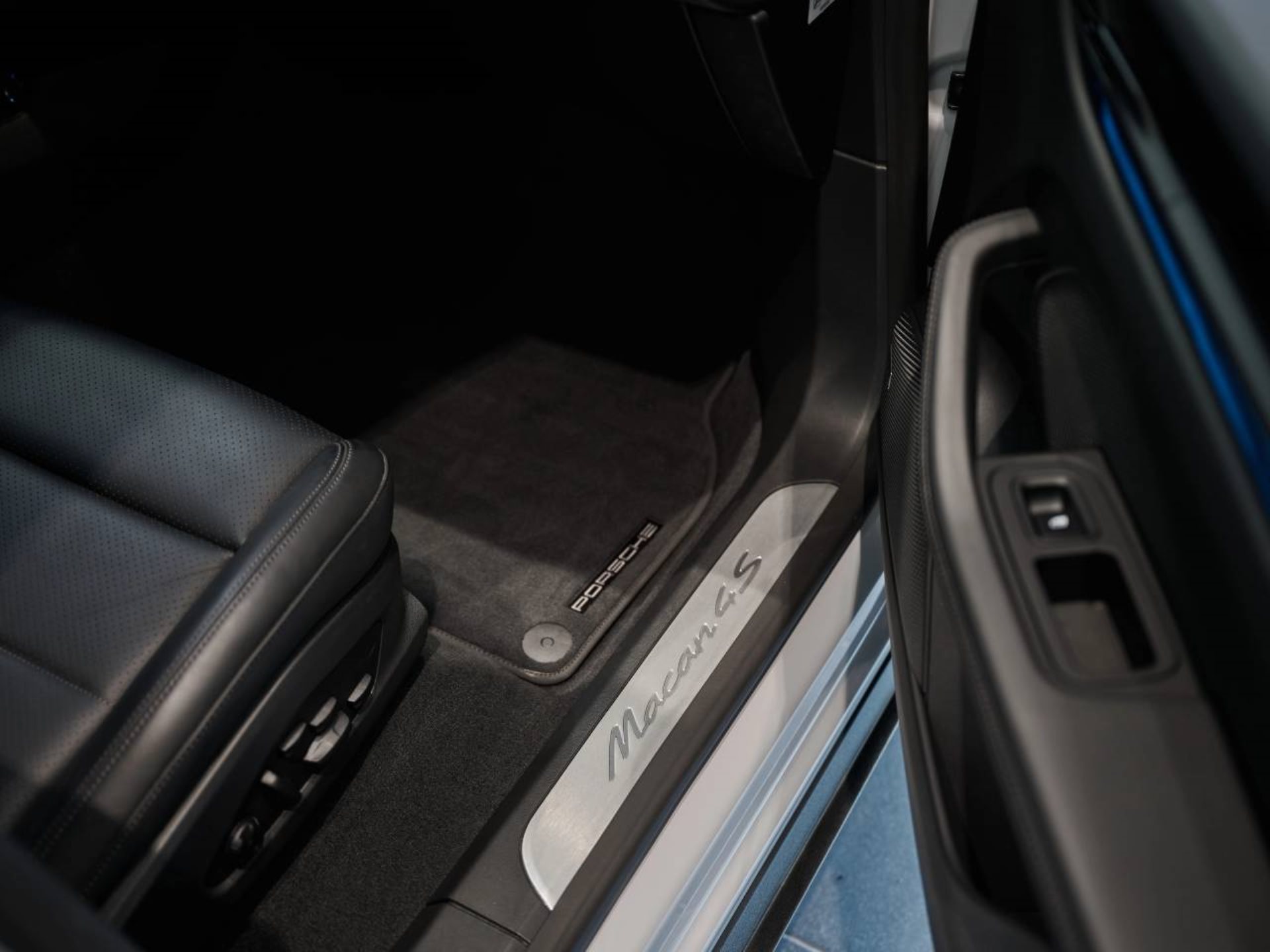 PORSCHE Macan 4S-image-23