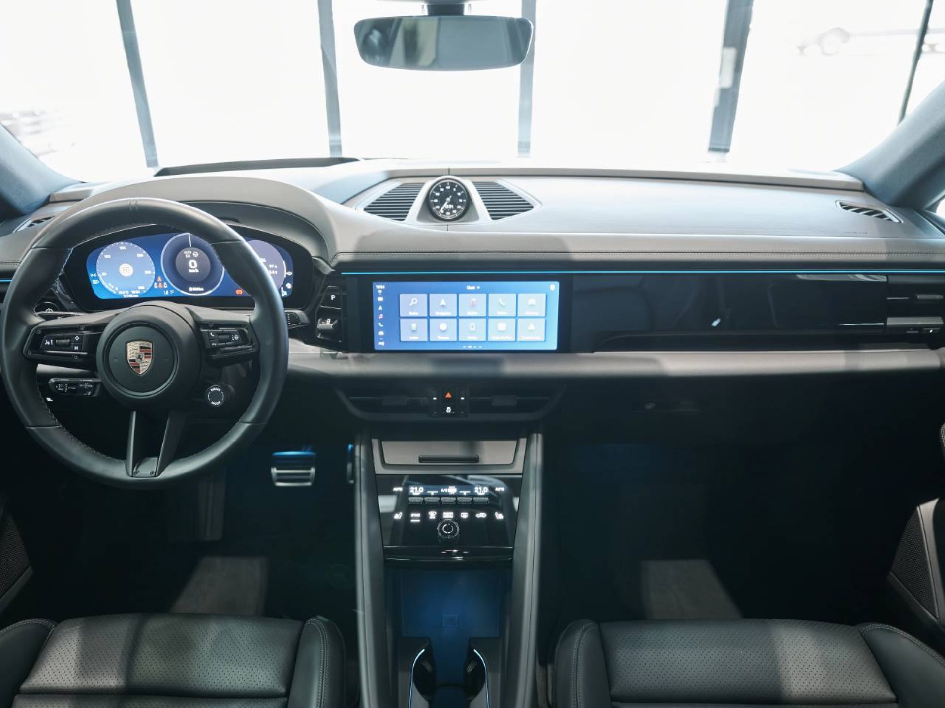 PORSCHE Macan 4S-image-16
