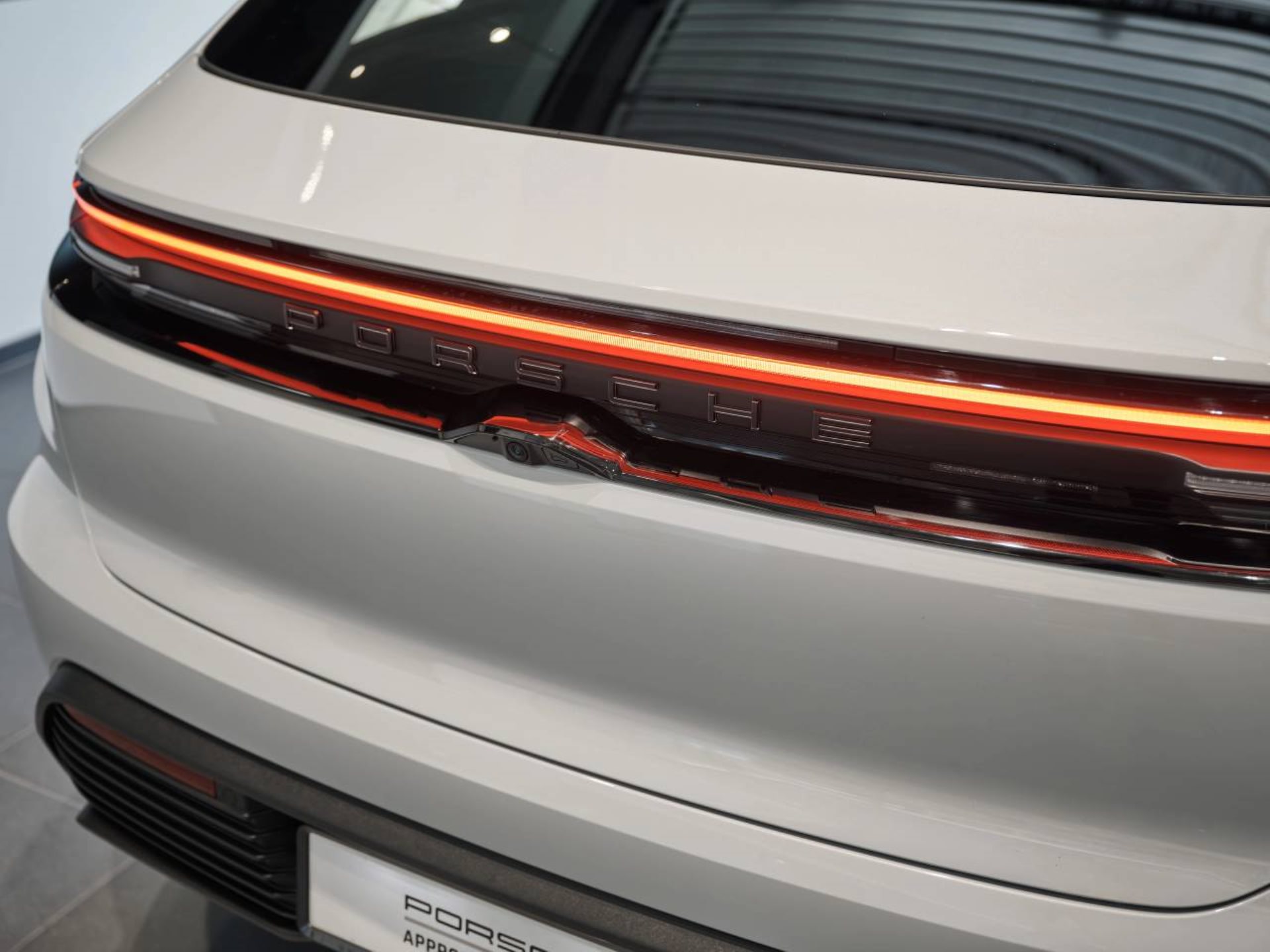 PORSCHE Macan 4S-image-27
