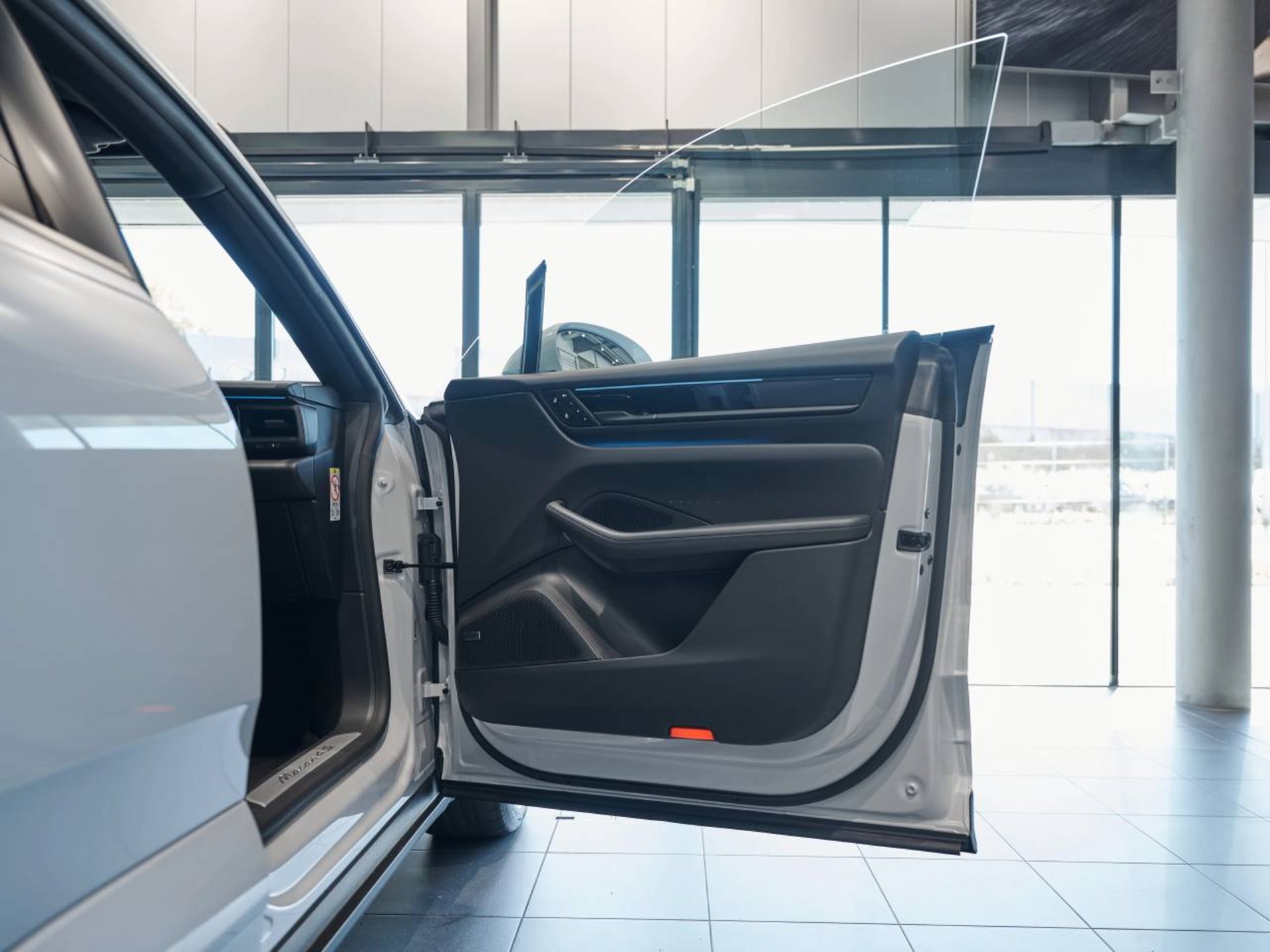 PORSCHE Macan 4S-image-22