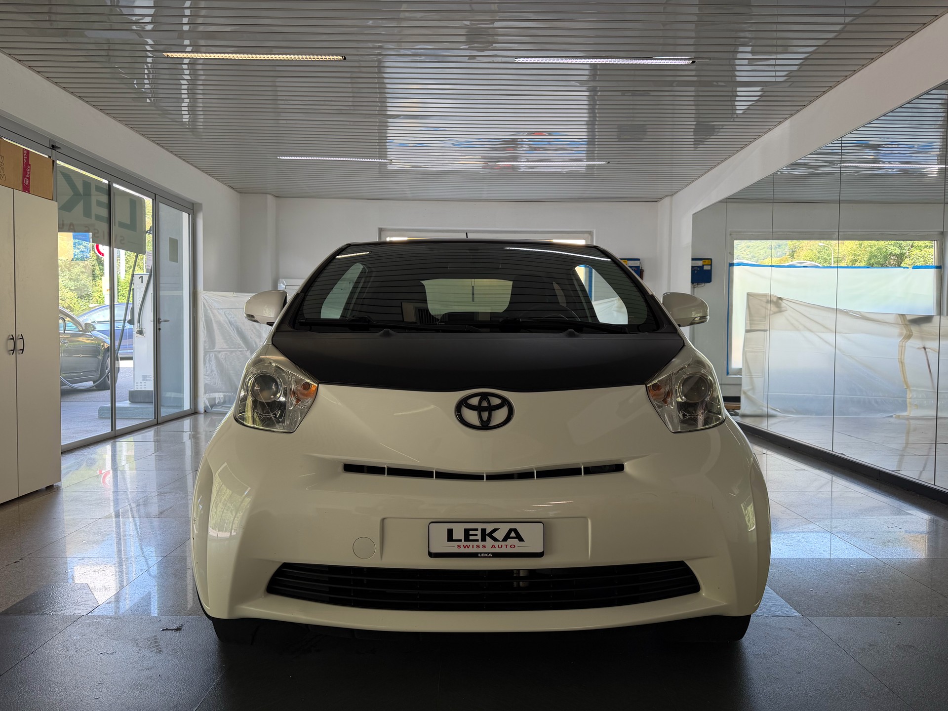 TOYOTA iQ 1.33 Dual VVT-i Multidrive-image-1