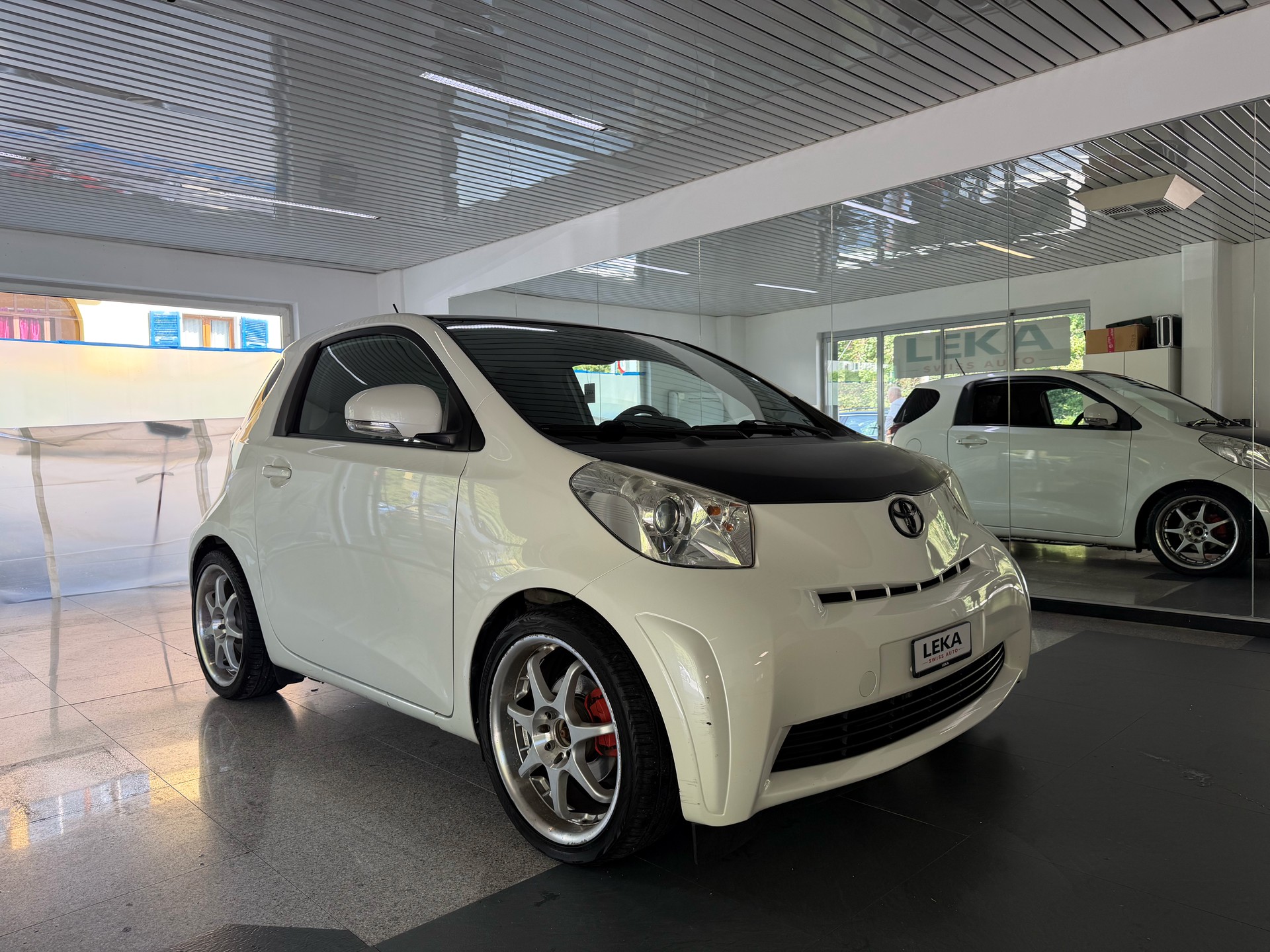 TOYOTA iQ 1.33 Dual VVT-i Multidrive-image-2