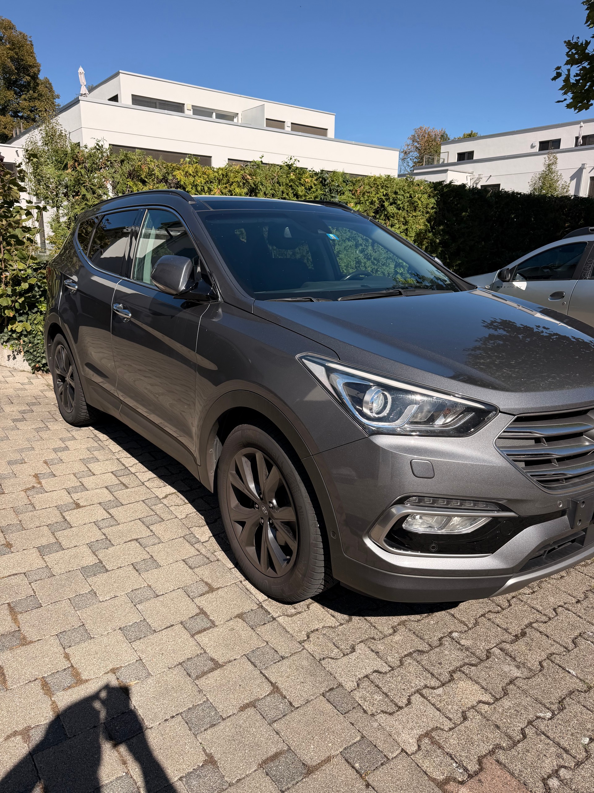 HYUNDAI 2.2 CRDi Vertex 7P-image-1