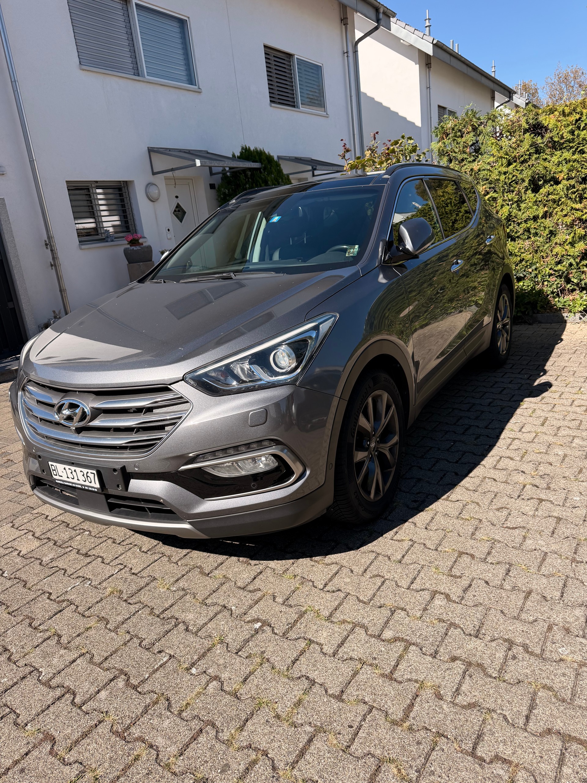 HYUNDAI 2.2 CRDi Vertex 7P-image-0