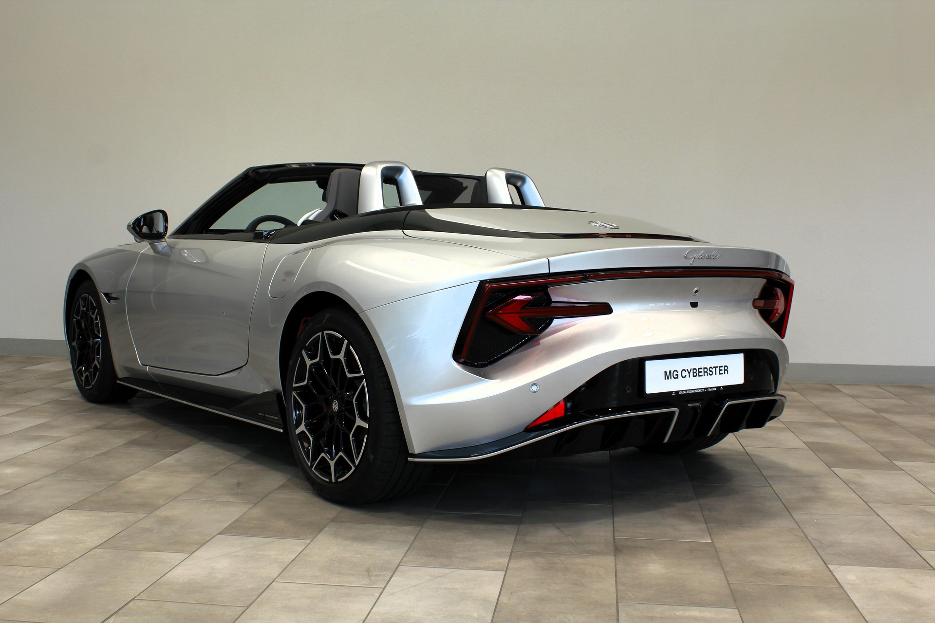 MG Cyberster 77 kWh-image-9
