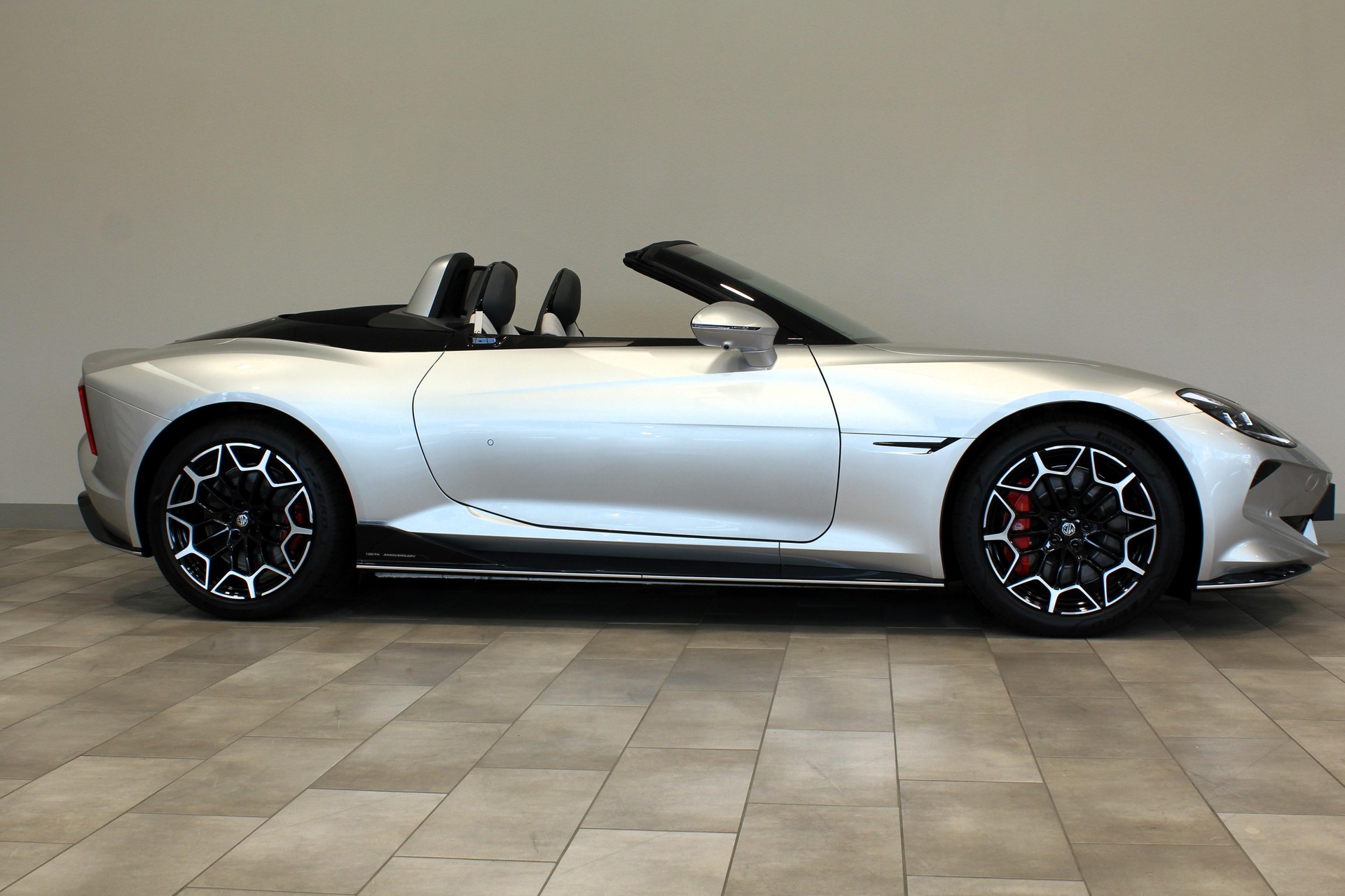 MG Cyberster 77 kWh-image-6