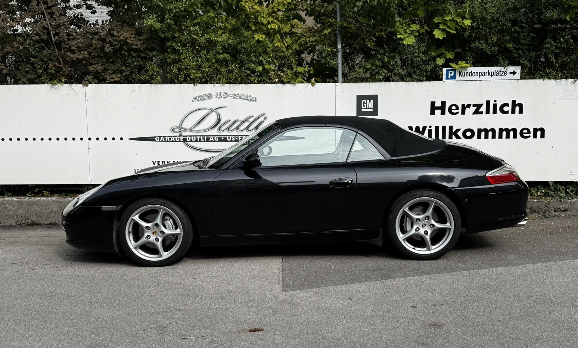 PORSCHE 911 Carrera 4 Cabrio-image-2