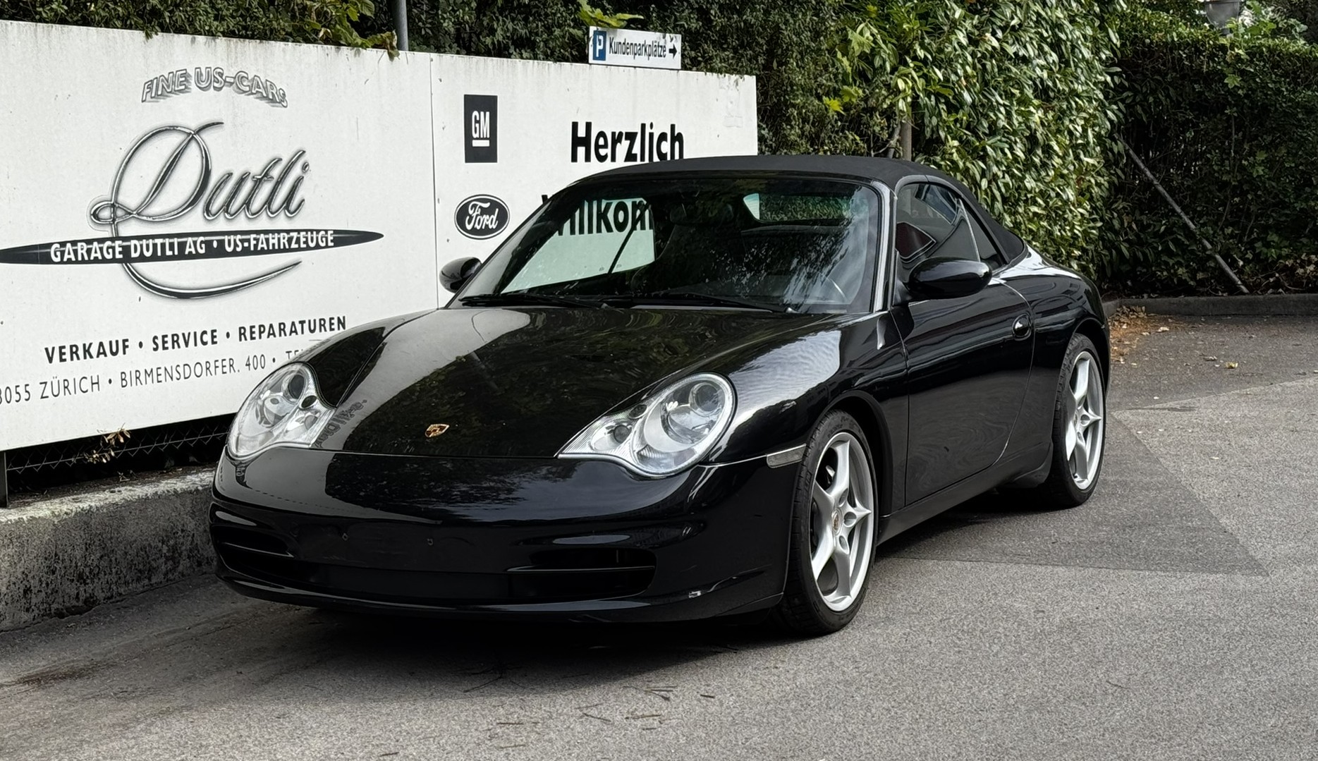 Car photo
