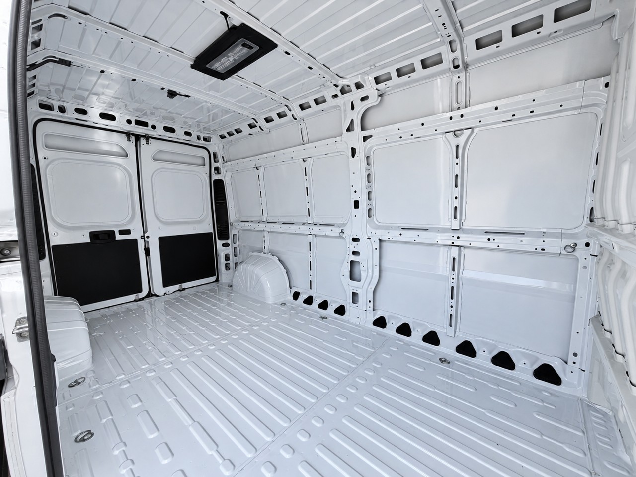 IVECO eSuperJolly-image-6