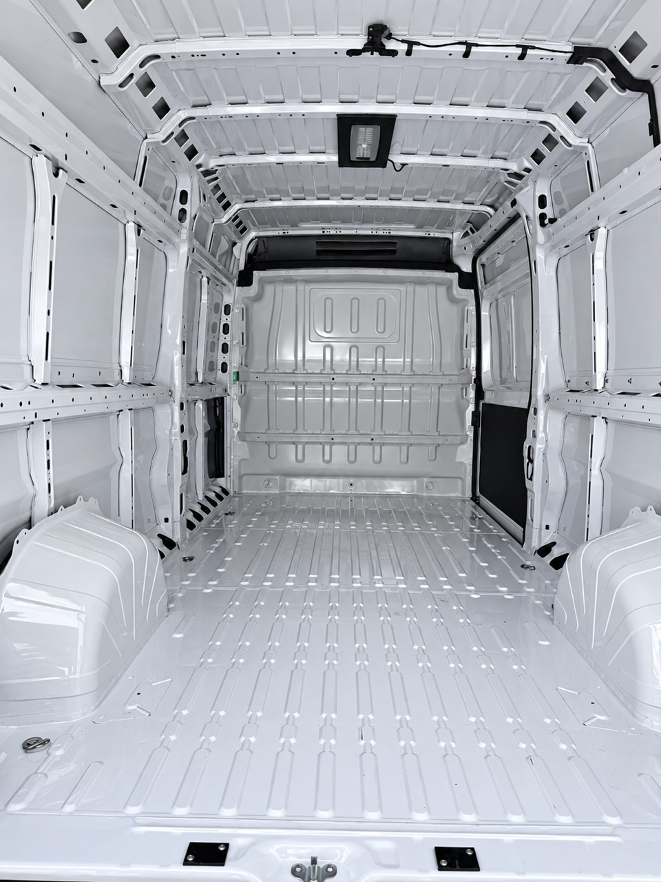 IVECO eSuperJolly-image-7