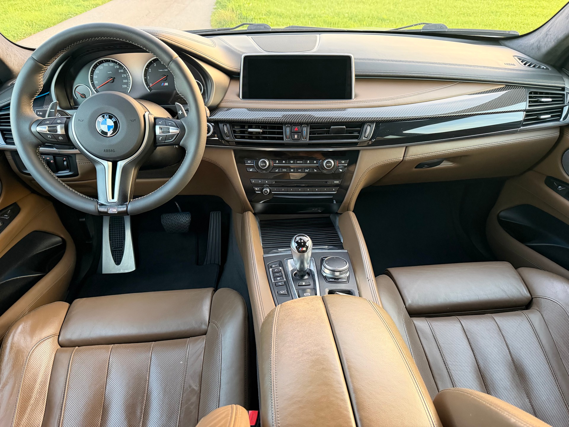 BMW X6M Steptronic-image-10