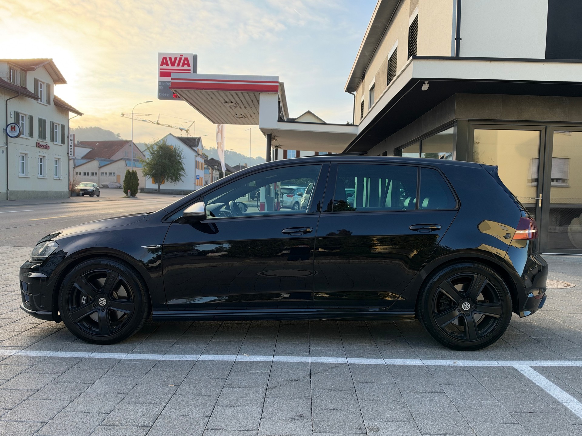 VW Golf 2.0 TSI R 4Motion DSG-image-1