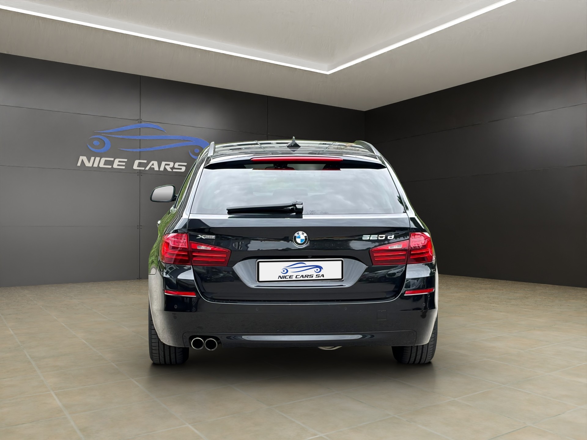 BMW 520d Touring xDrive Steptronic-image-3