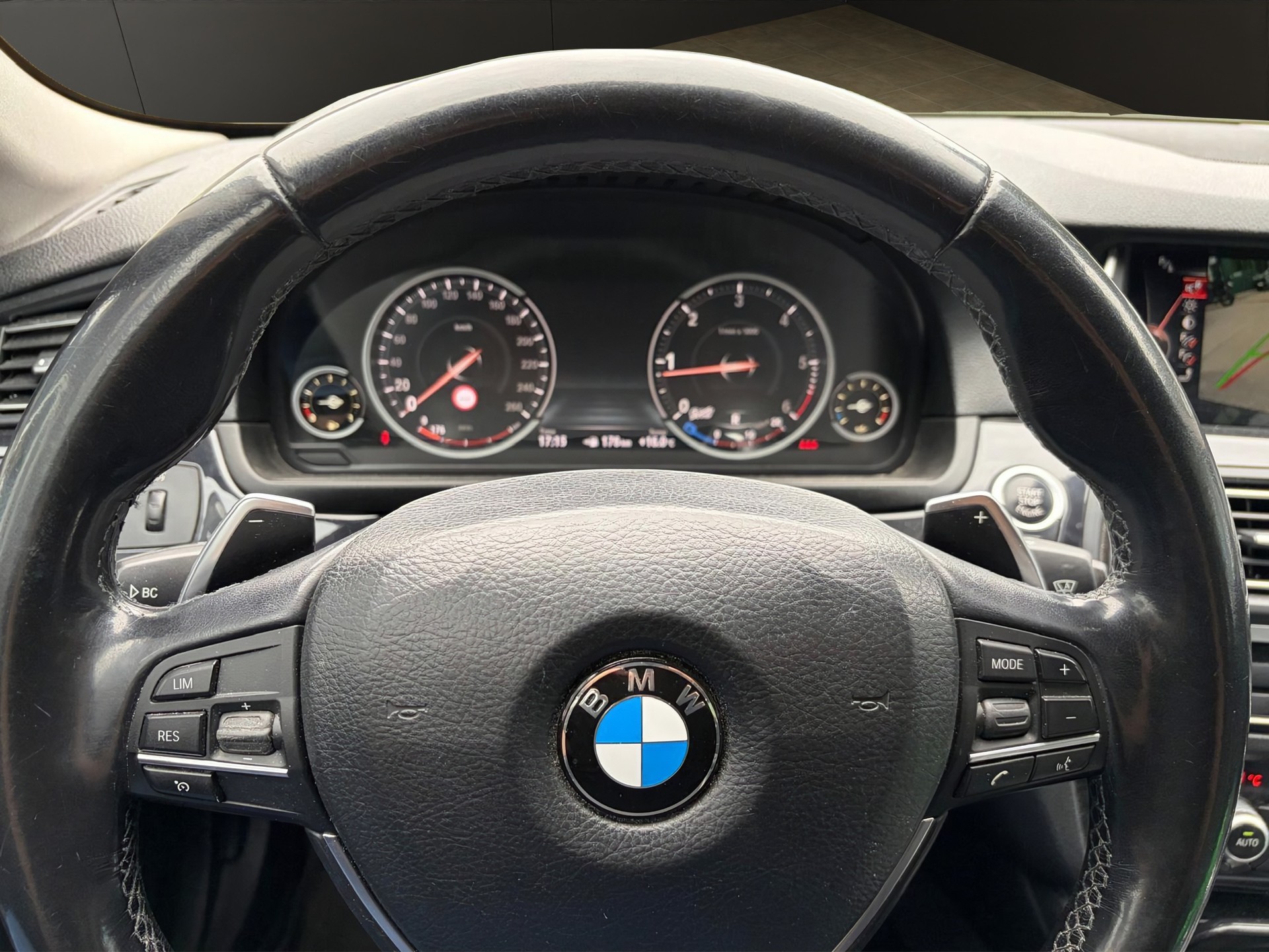 BMW 520d Touring xDrive Steptronic-image-9