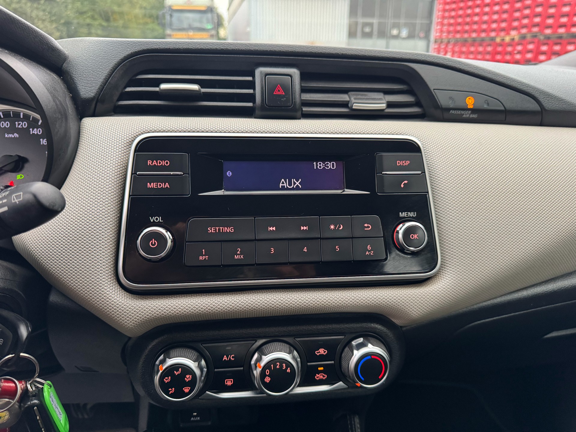 NISSAN Micra 1.0 acenta-image-22