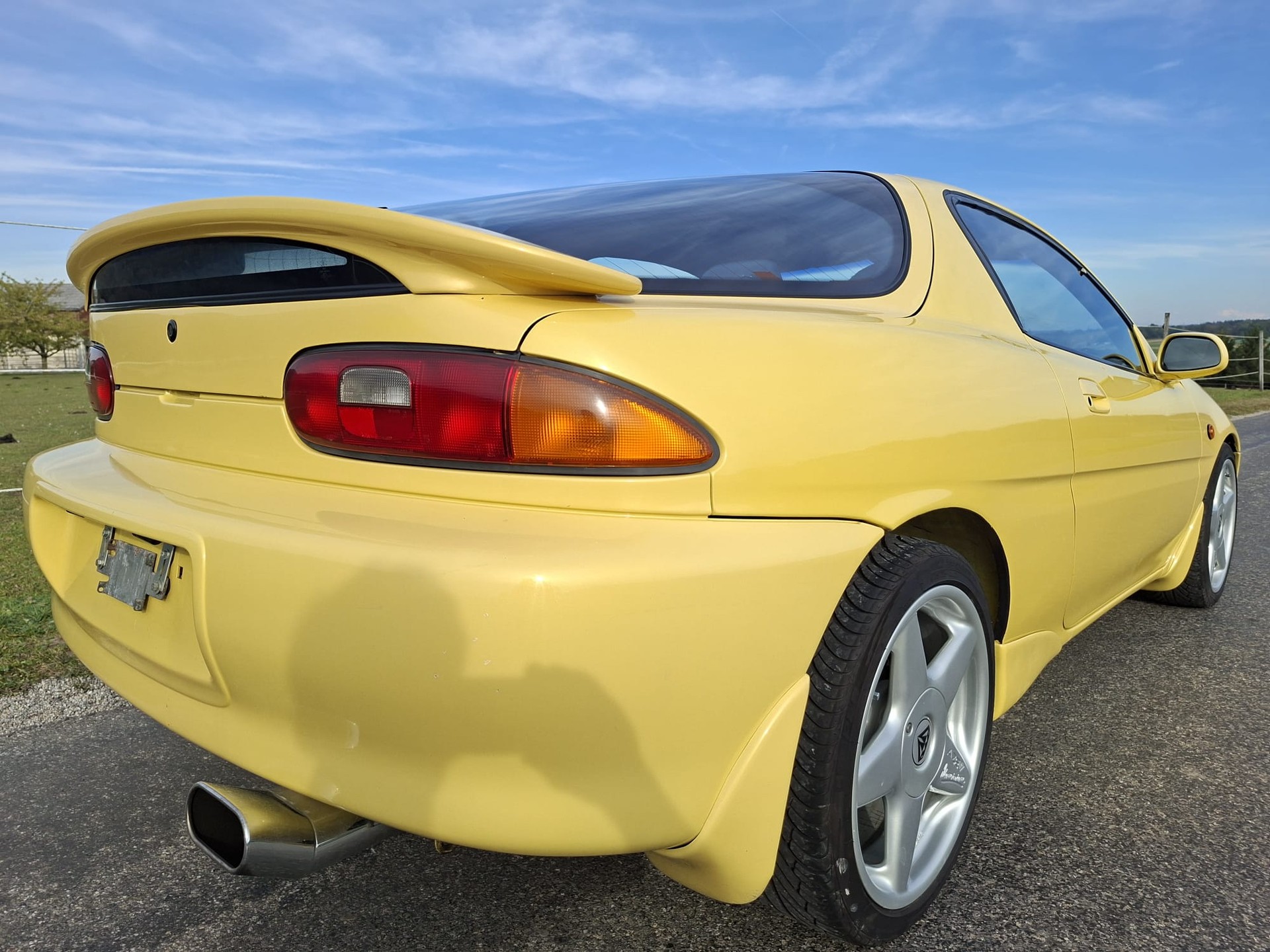 MAZDA MX-3 1.8i-24-image-4
