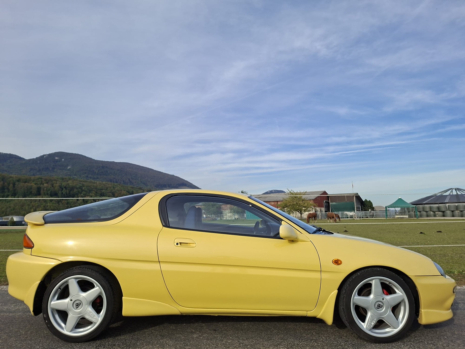 MAZDA MX-3 1.8i-24-image-5