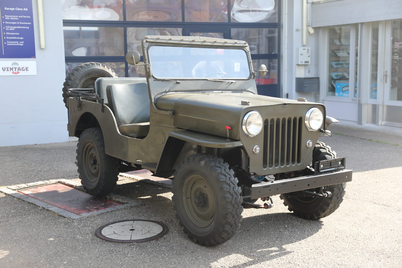 KAISER Jeep CJ-3B 12V-image-2