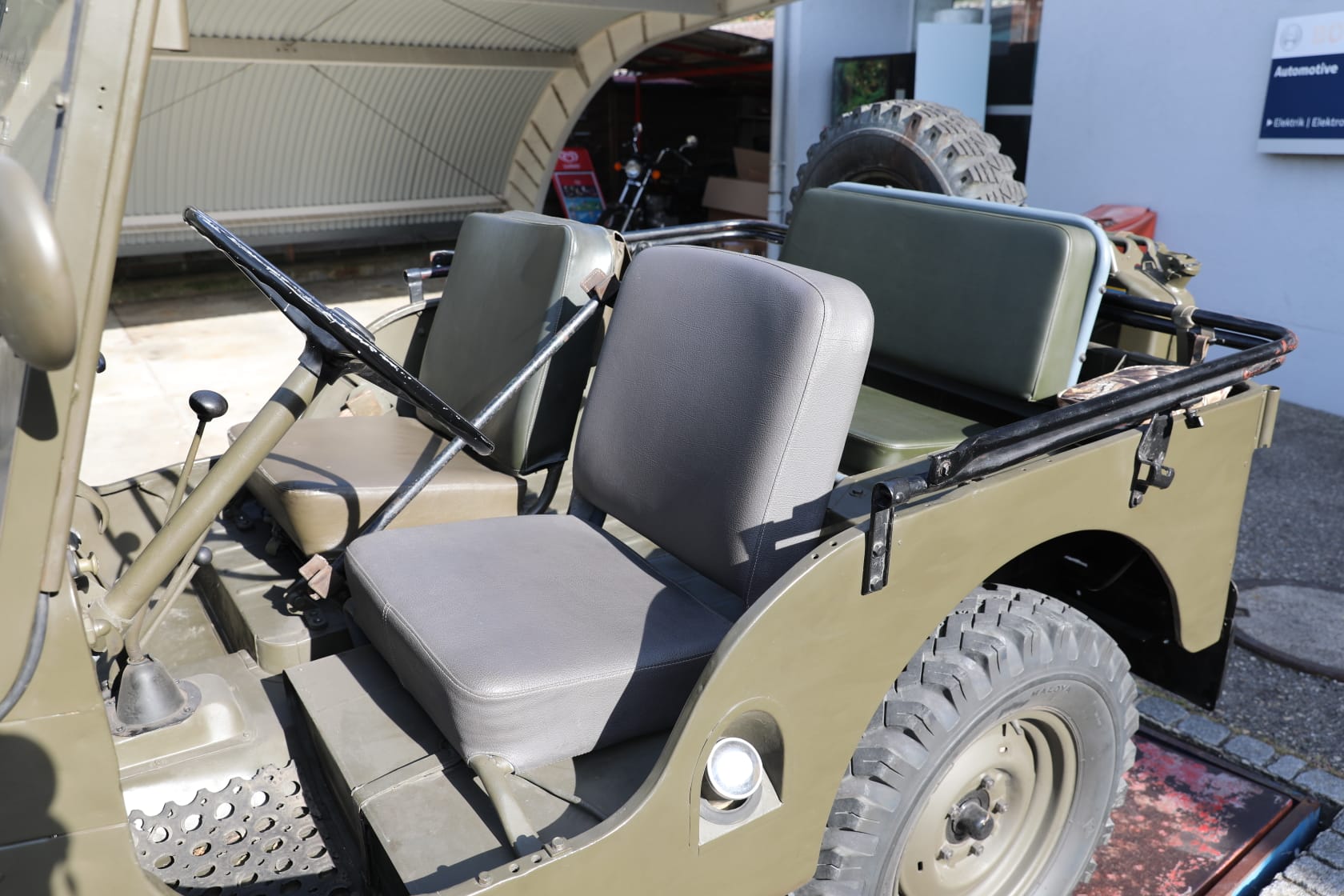 KAISER Jeep CJ-3B 12V-image-16