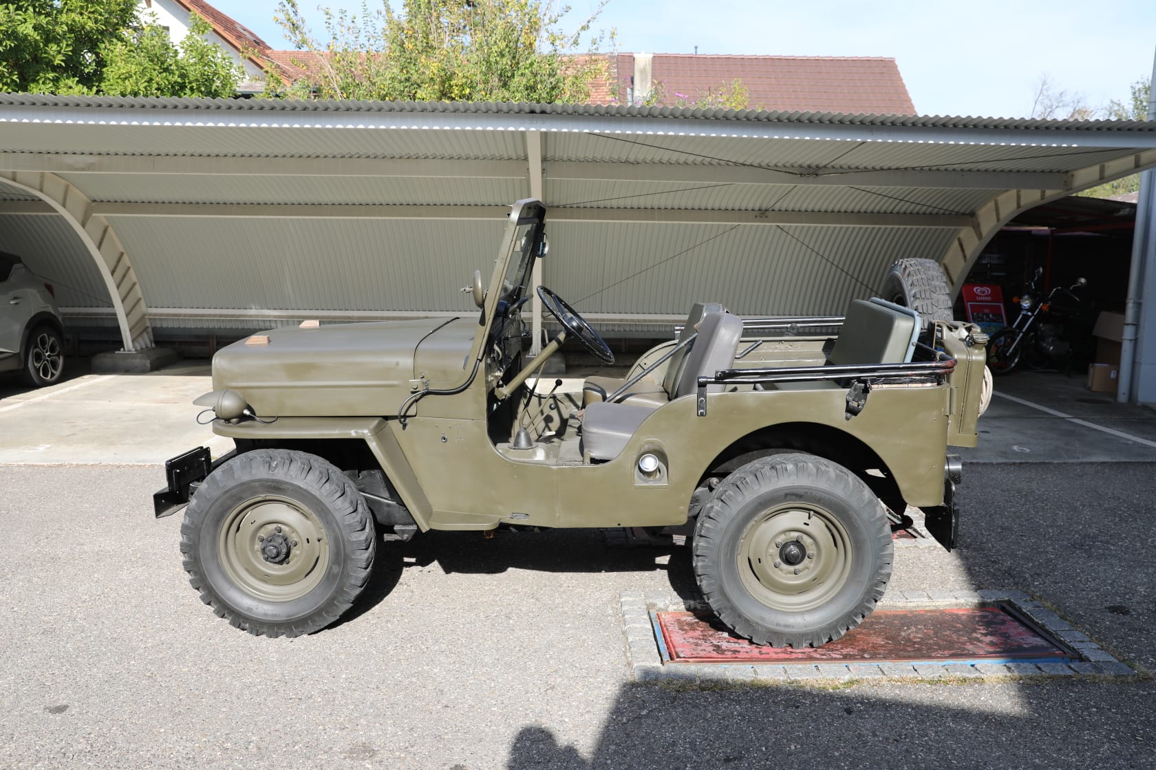 KAISER Jeep CJ-3B 12V-image-4