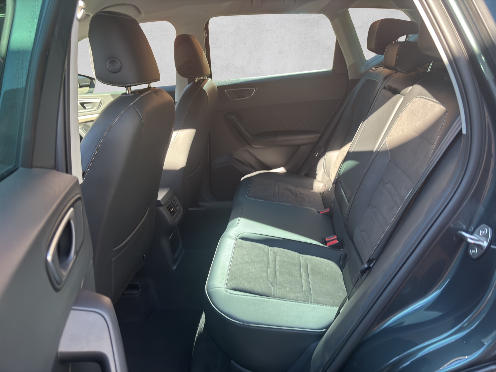 SEAT Ateca 2.0 TSI Hola Xperience DSG 4Drive-image-9