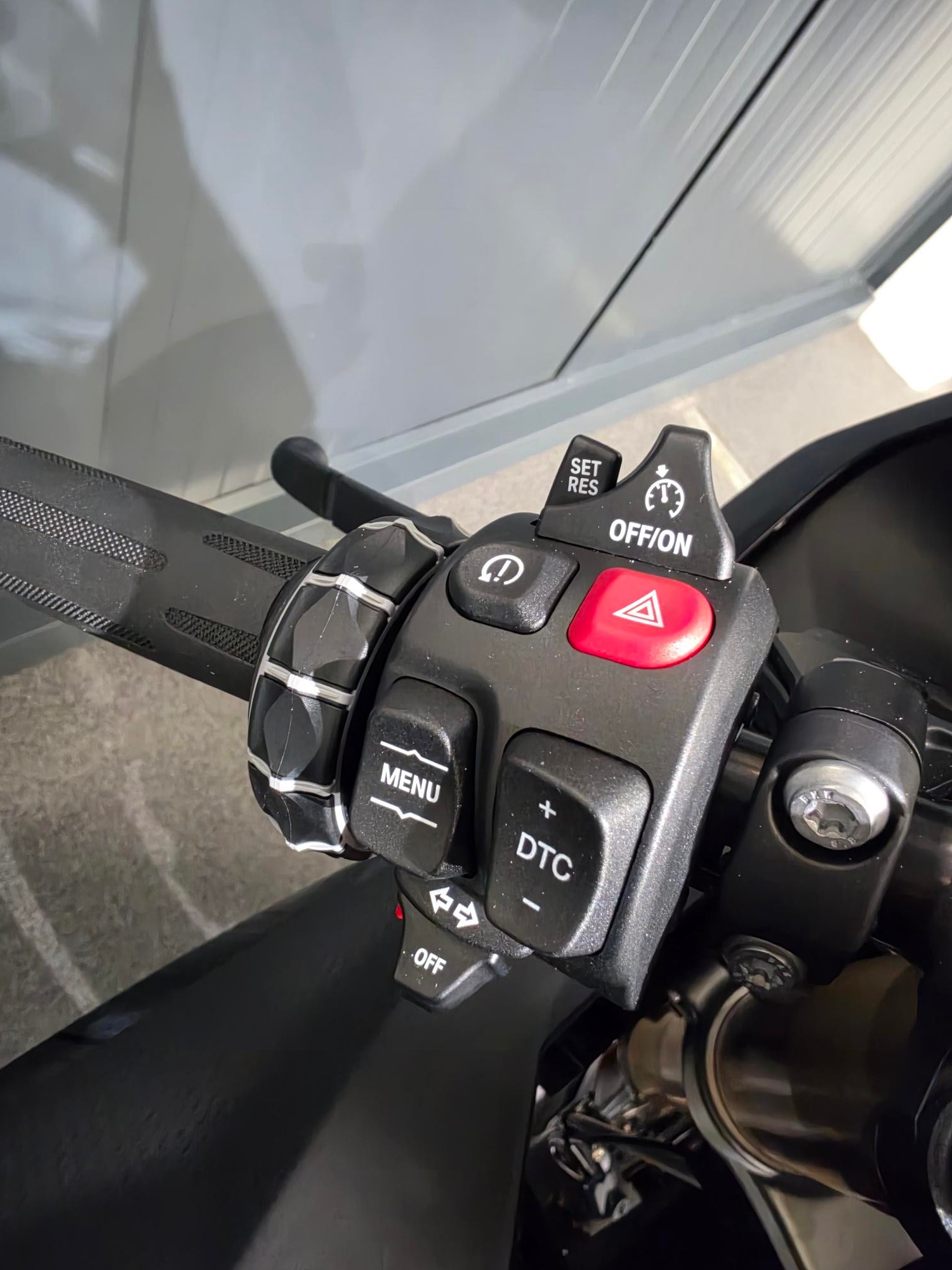 BMW S 1000 RR-showroom-element-3