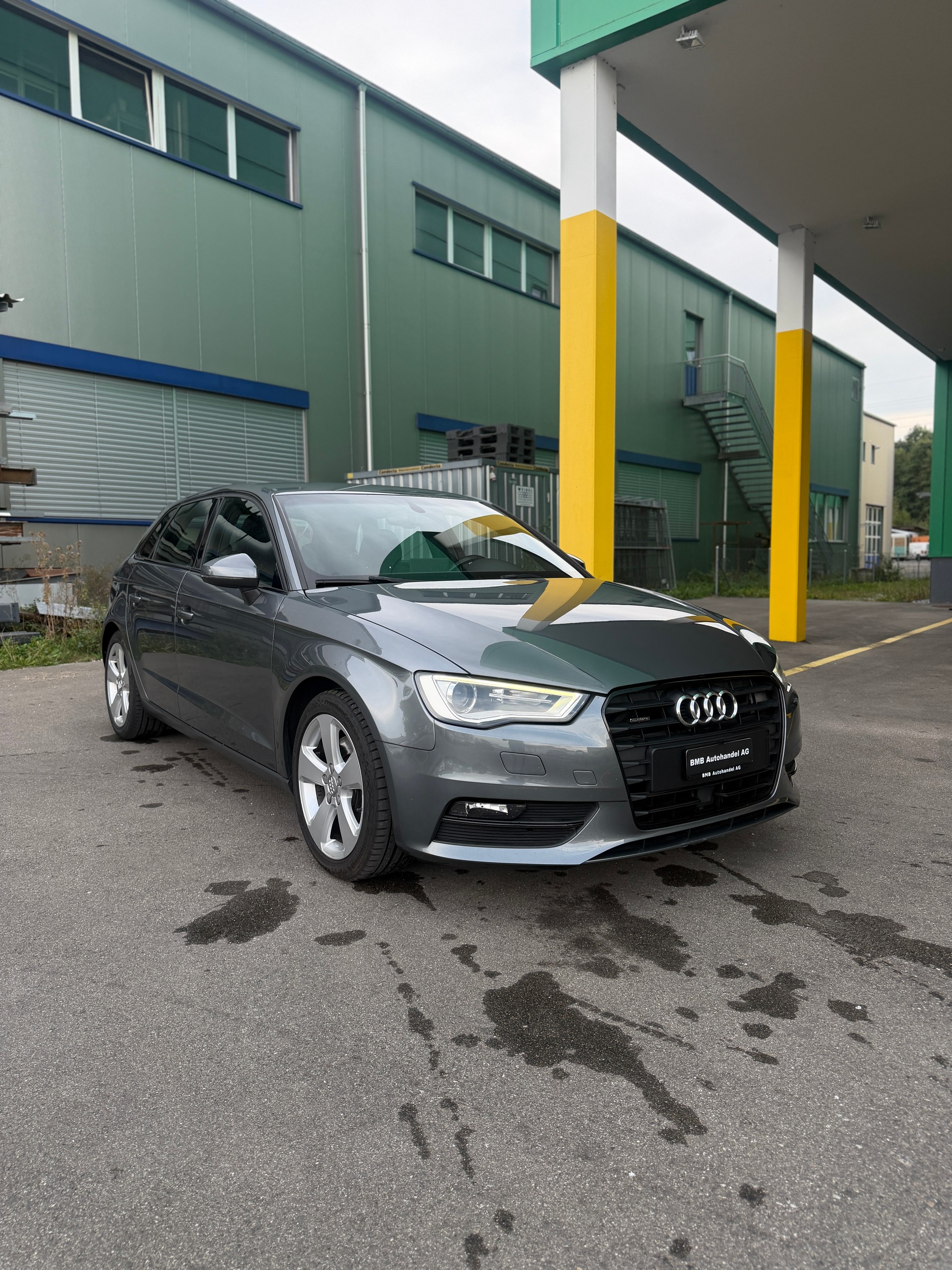 AUDI A3 Sportback 2.0 TDI Ambiente quattro S-tronic-image-0