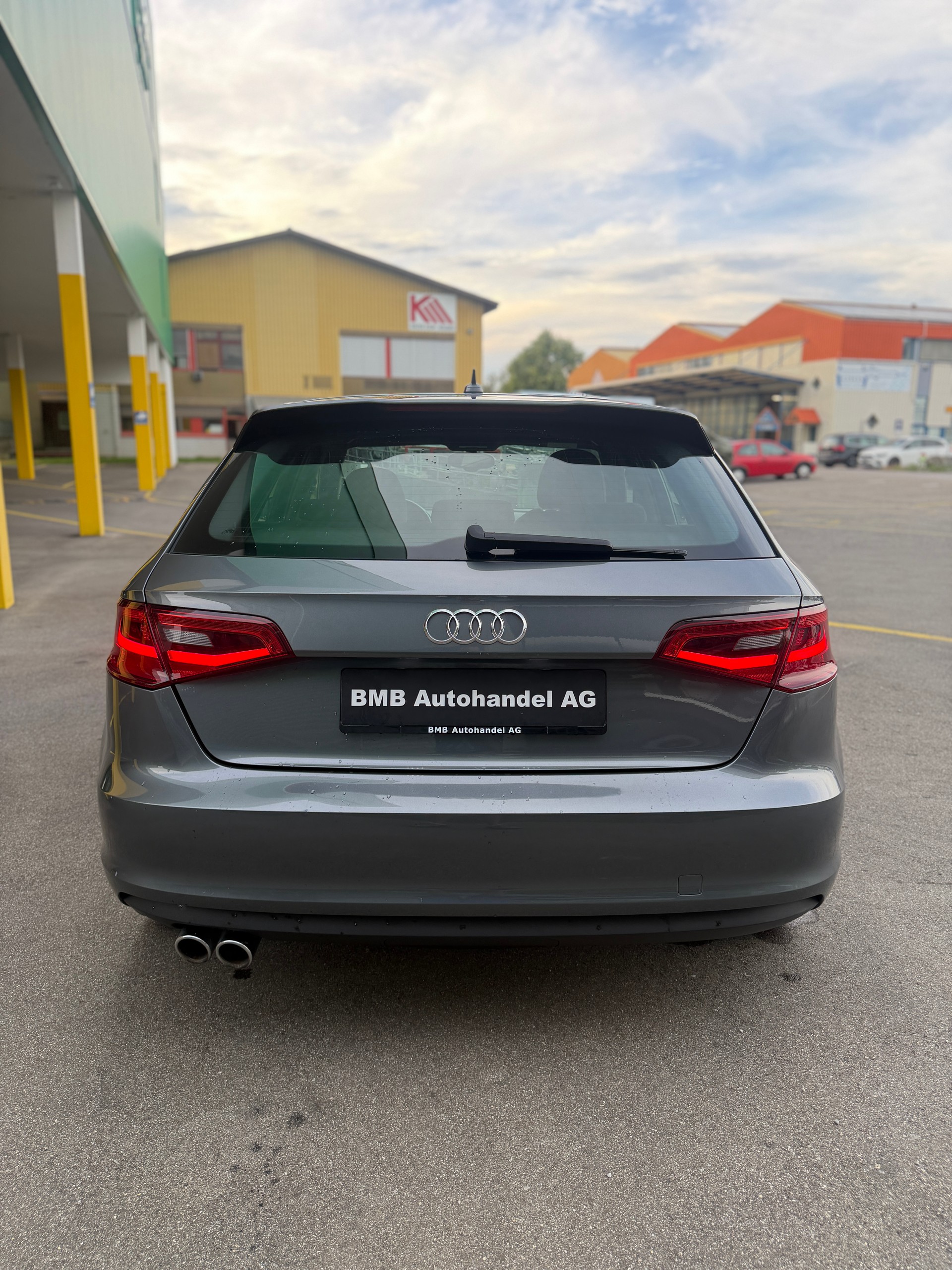 AUDI A3 Sportback 2.0 TDI Ambiente quattro S-tronic-image-5